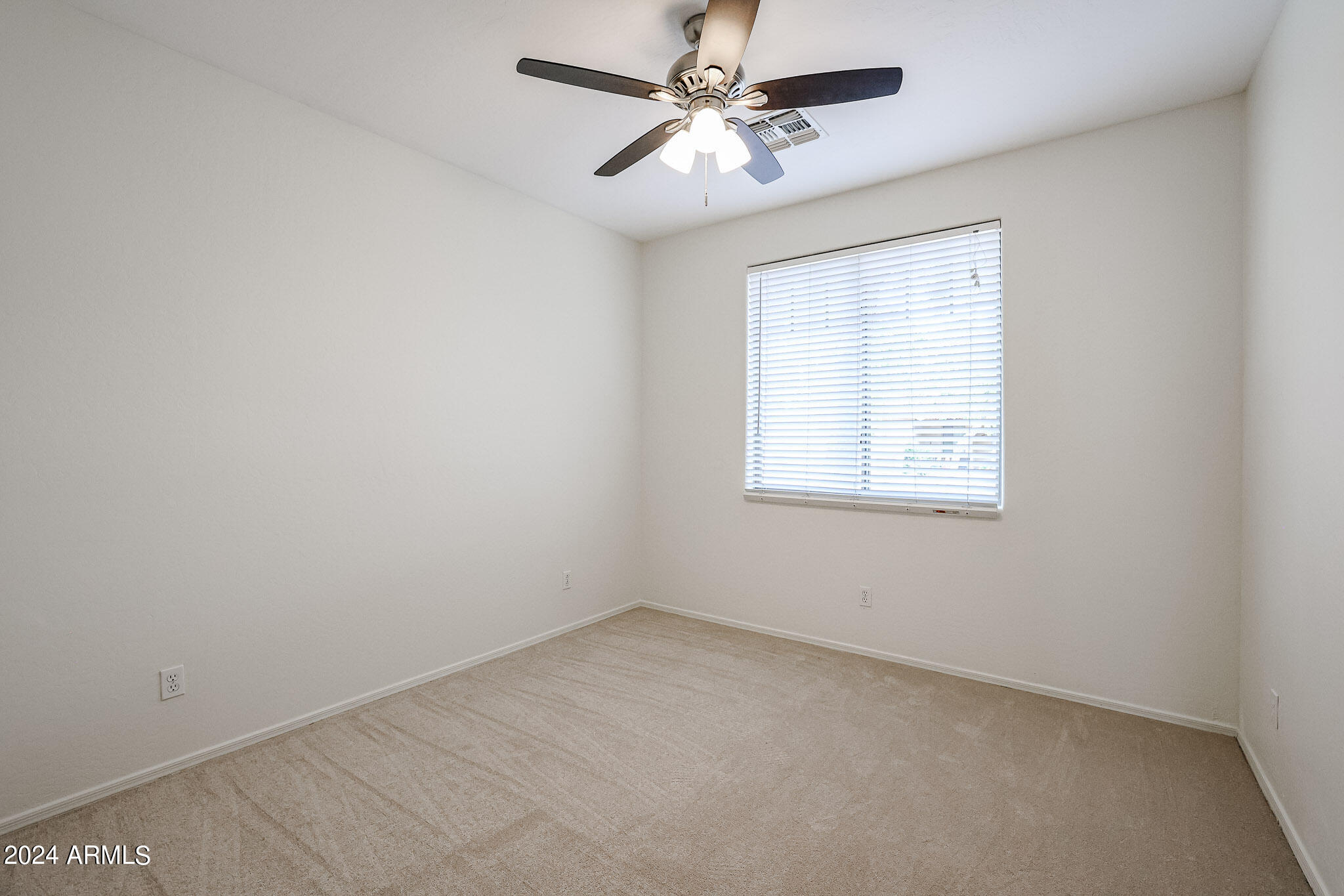 1825 E BEAUTIFUL Lane