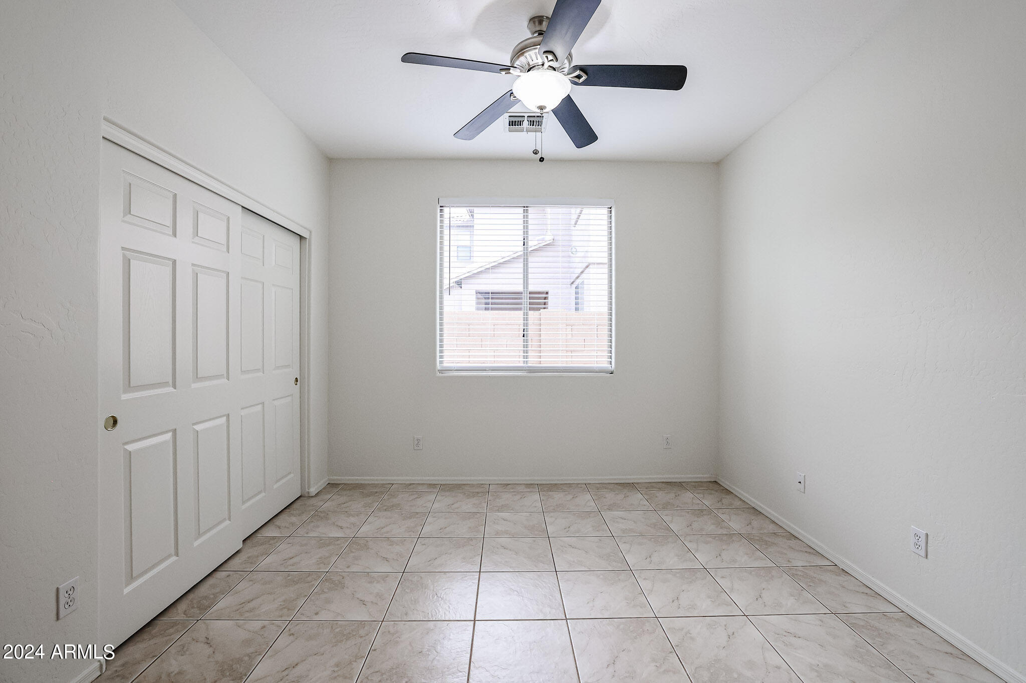 1825 E BEAUTIFUL Lane