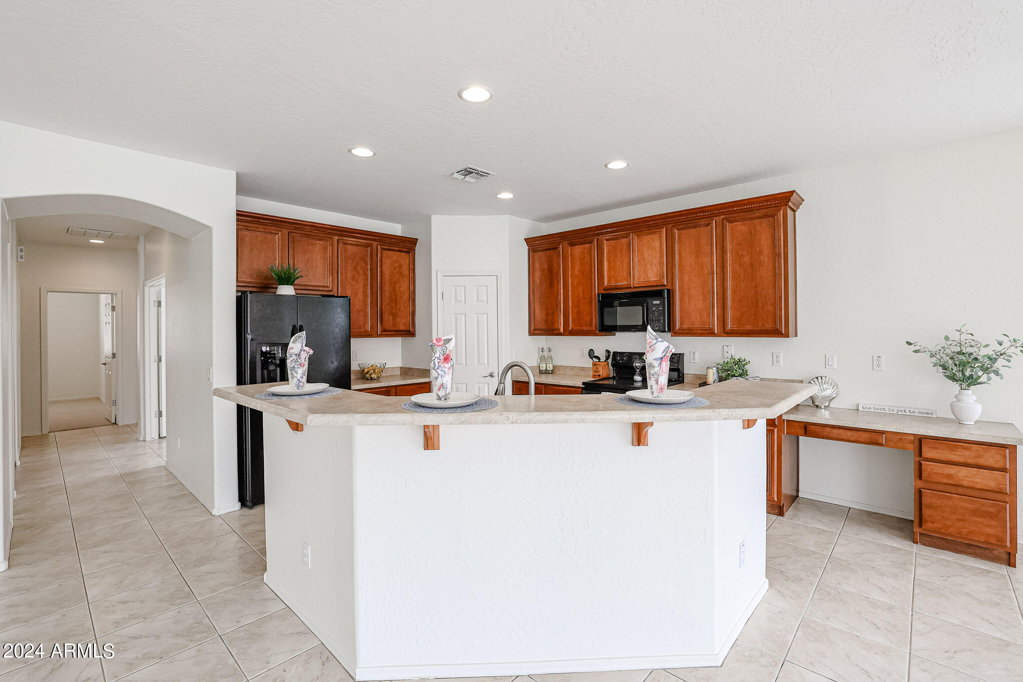 1825 E BEAUTIFUL Lane