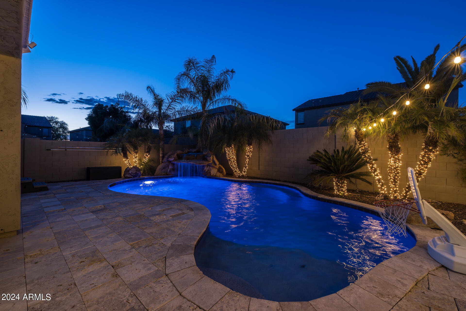 10850 E SORPRESA Avenue