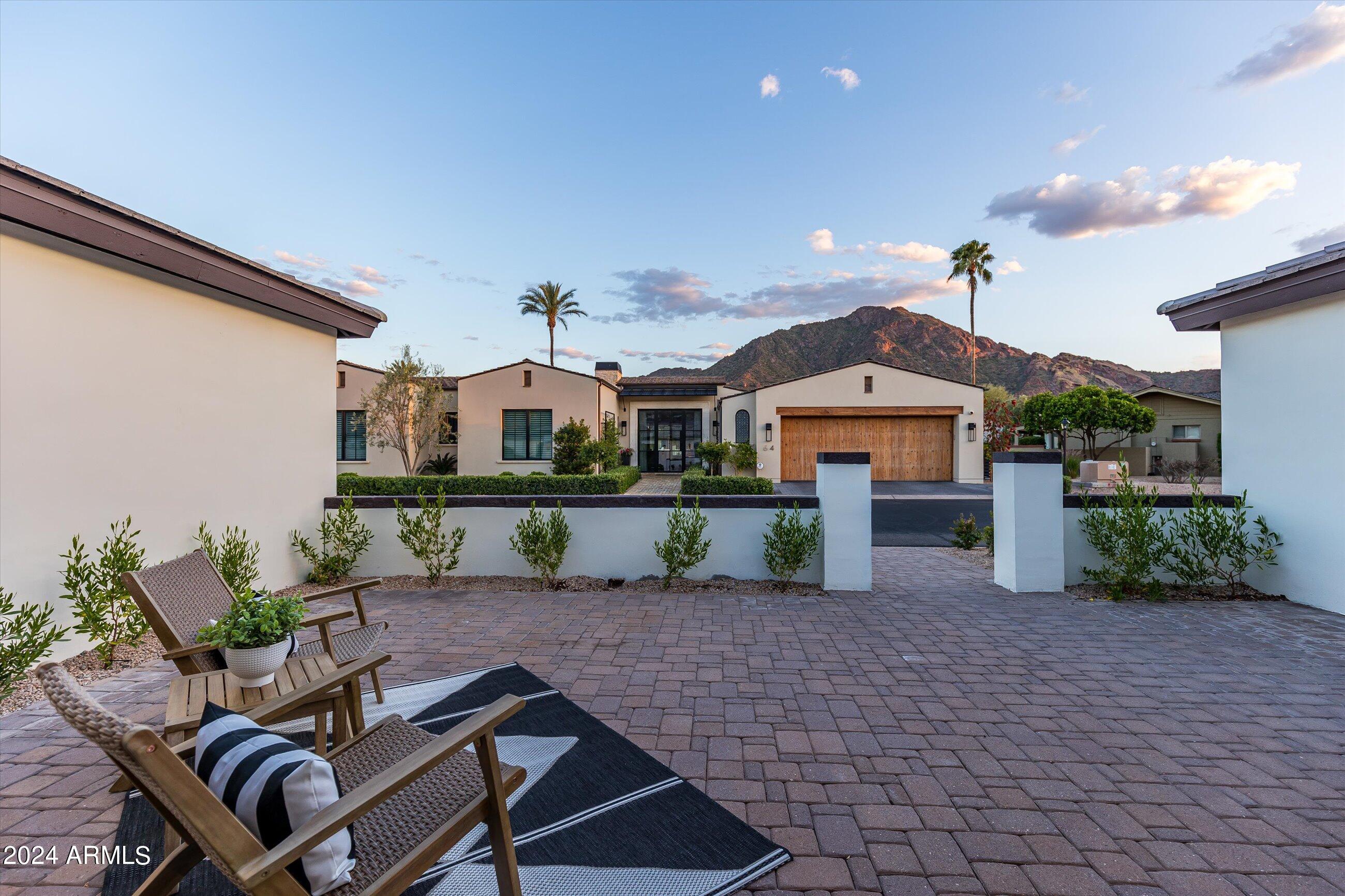 5635 E LINCOLN Drive # 4