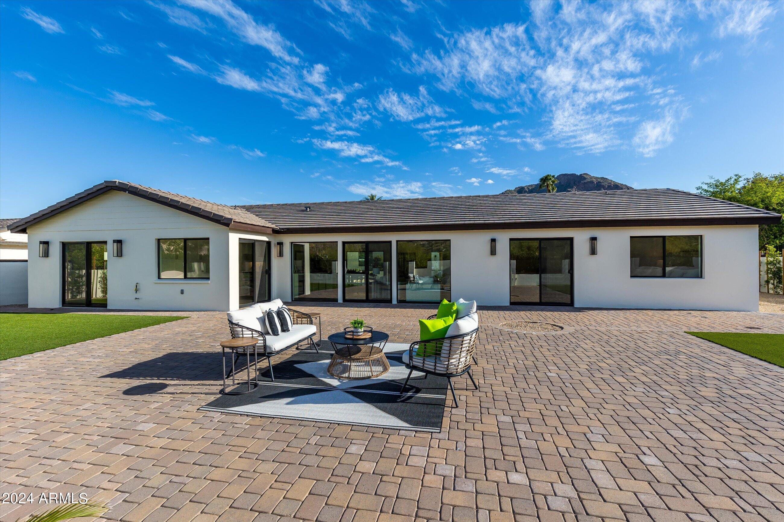 5635 E LINCOLN Drive # 4
