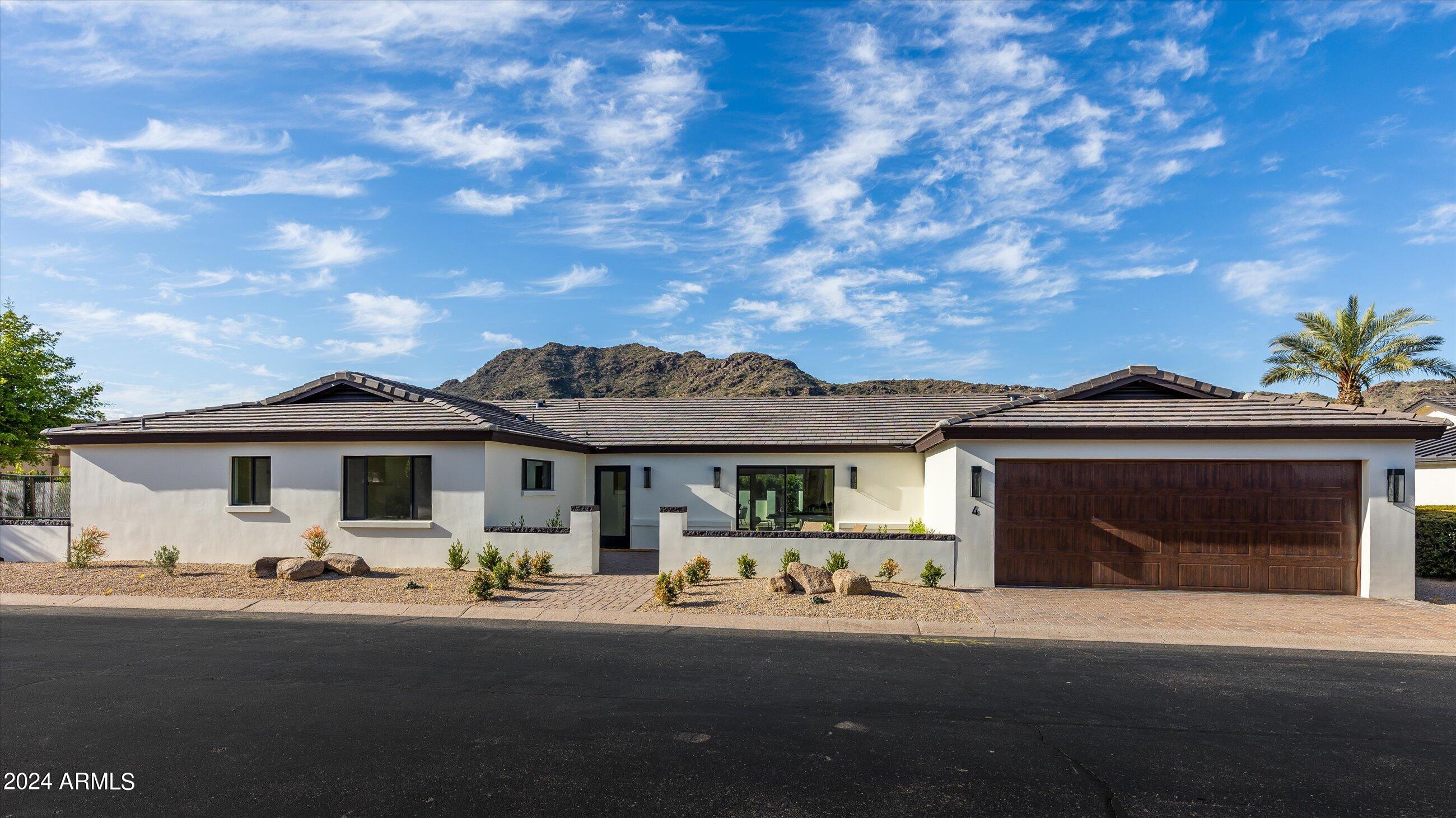 5635 E LINCOLN Drive # 4