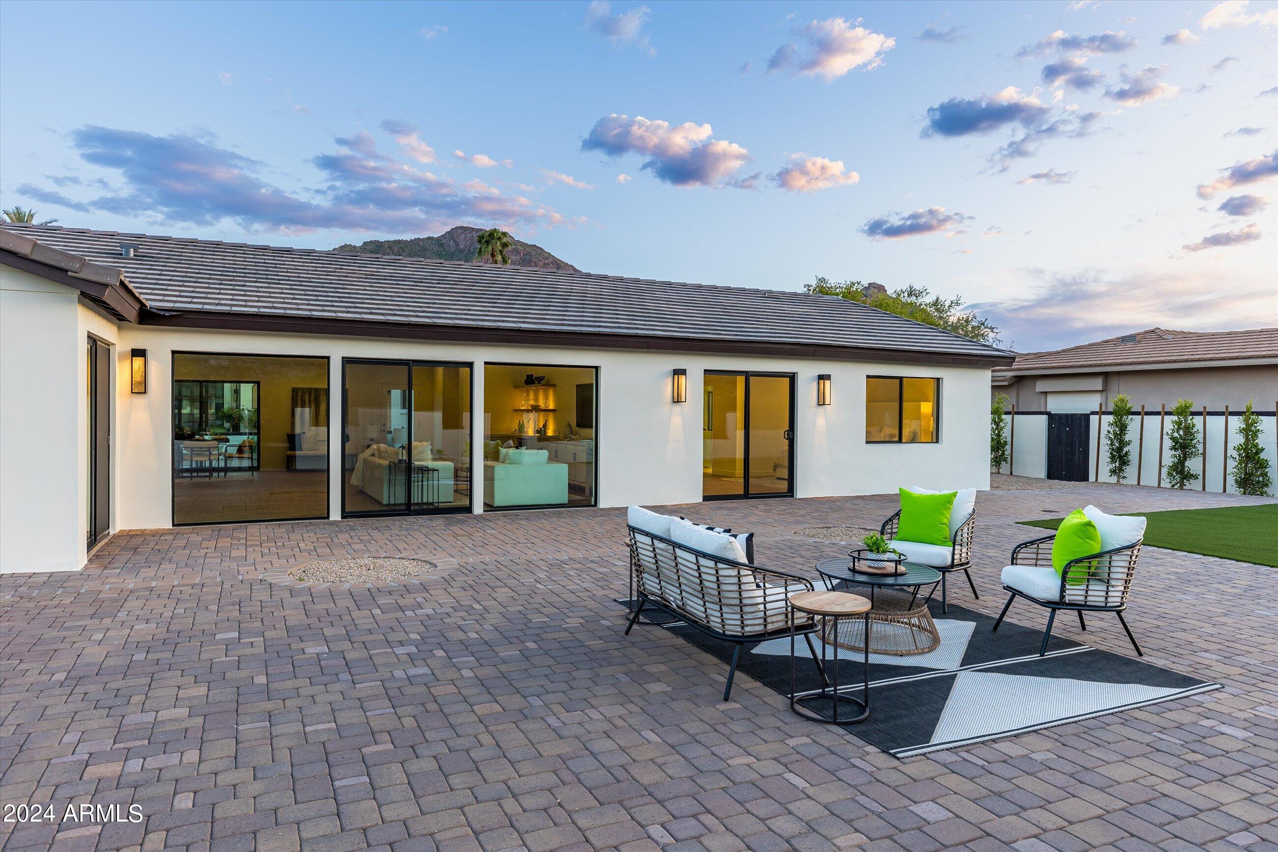 5635 E LINCOLN Drive # 4