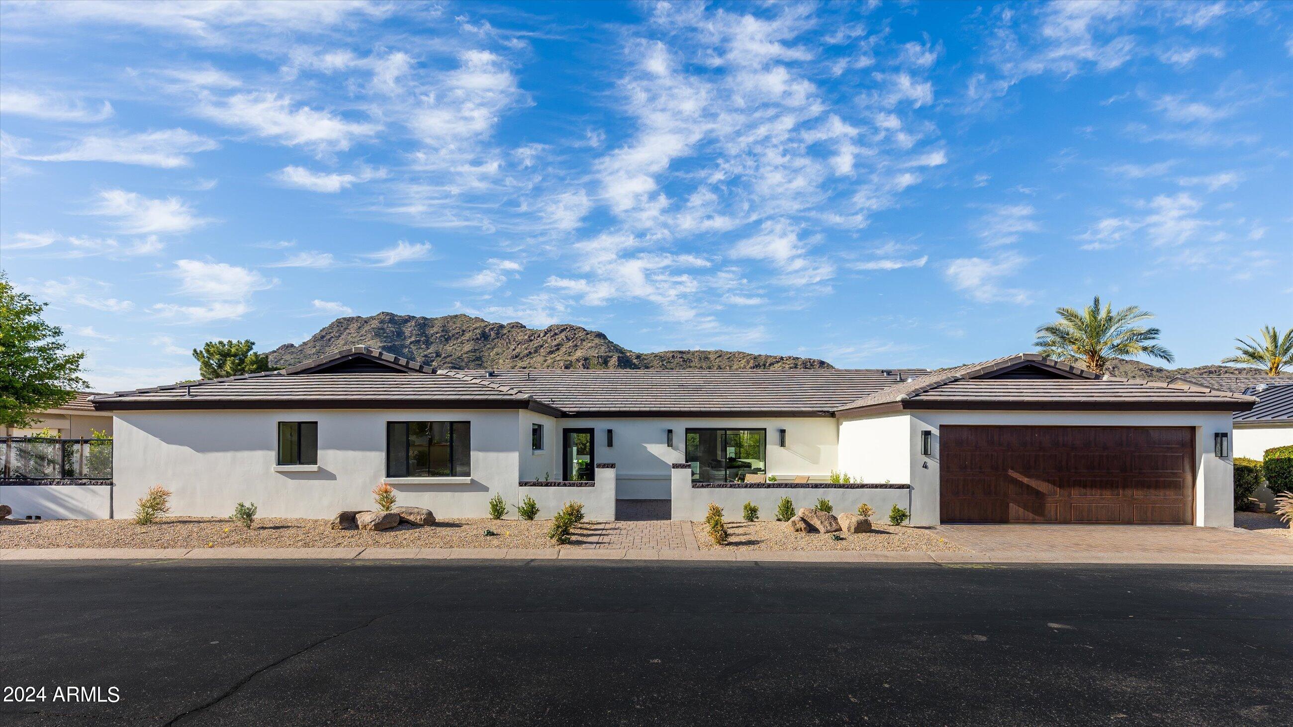 5635 E LINCOLN Drive # 4
