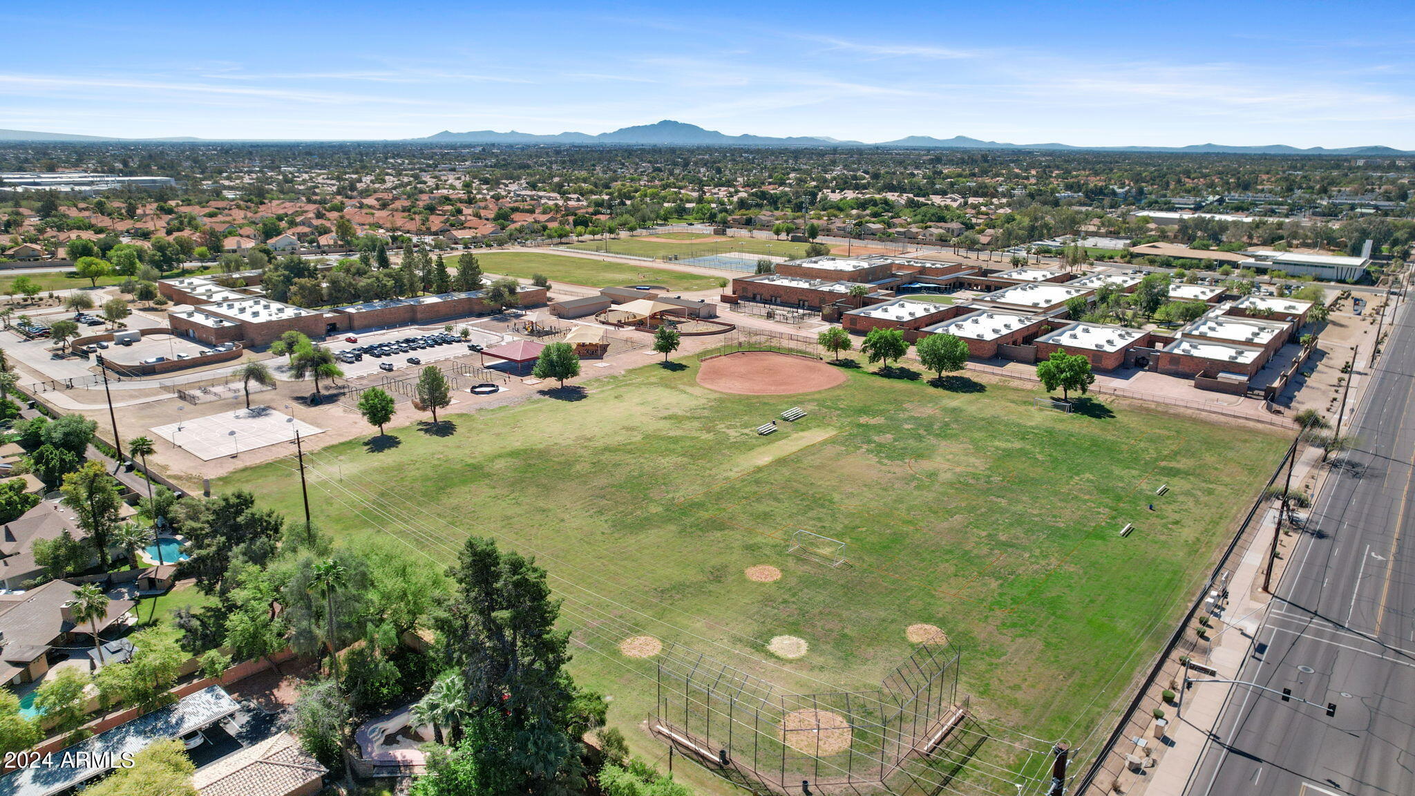 1909 W CALLE DEL NORTE