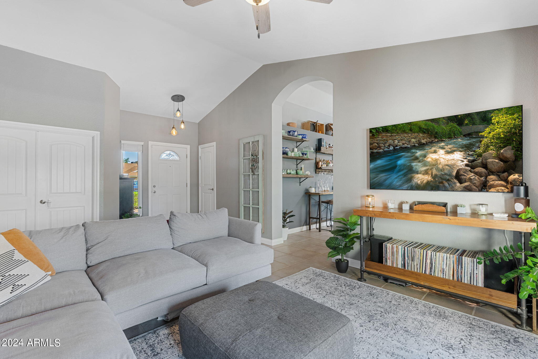 1909 W CALLE DEL NORTE