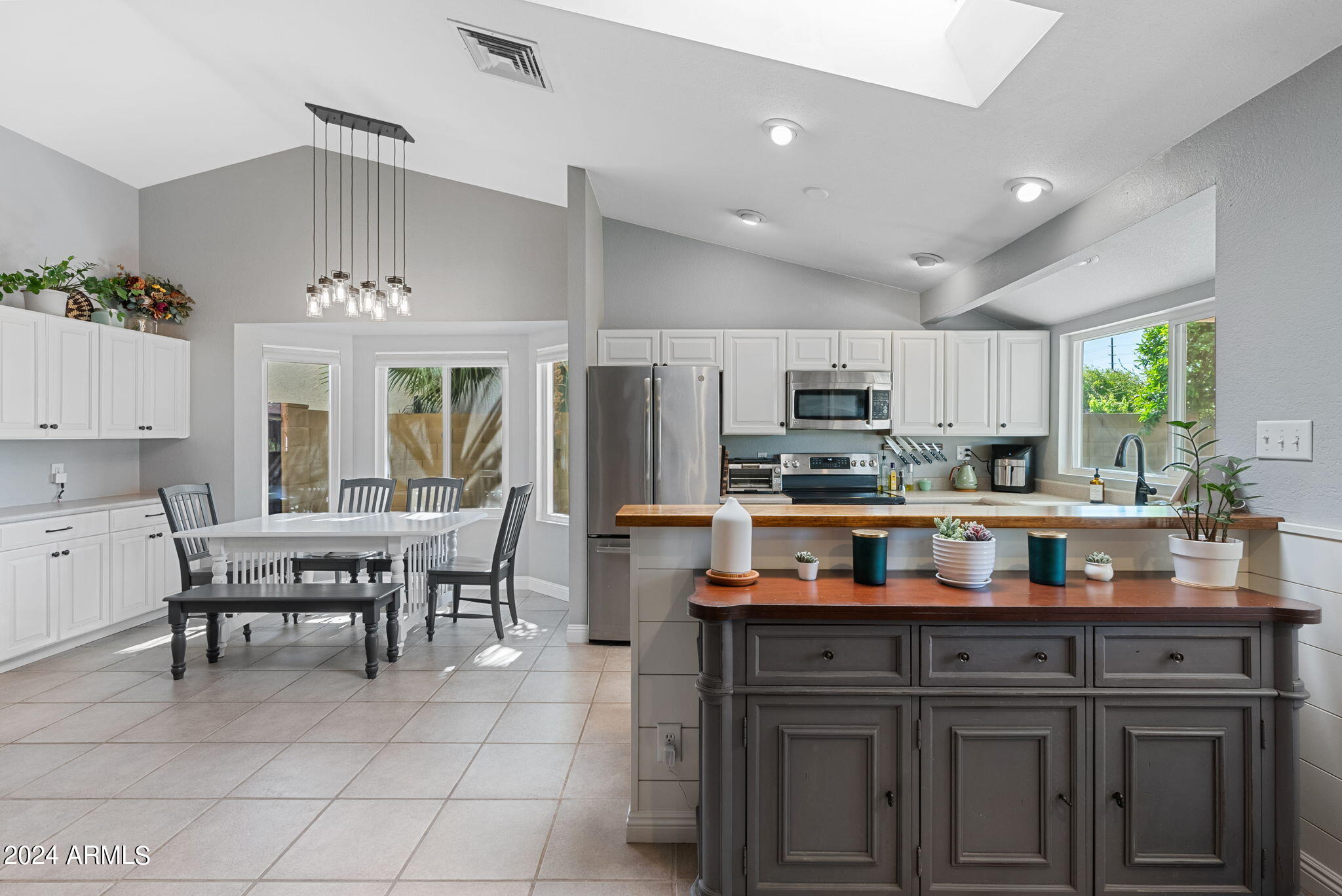 1909 W CALLE DEL NORTE