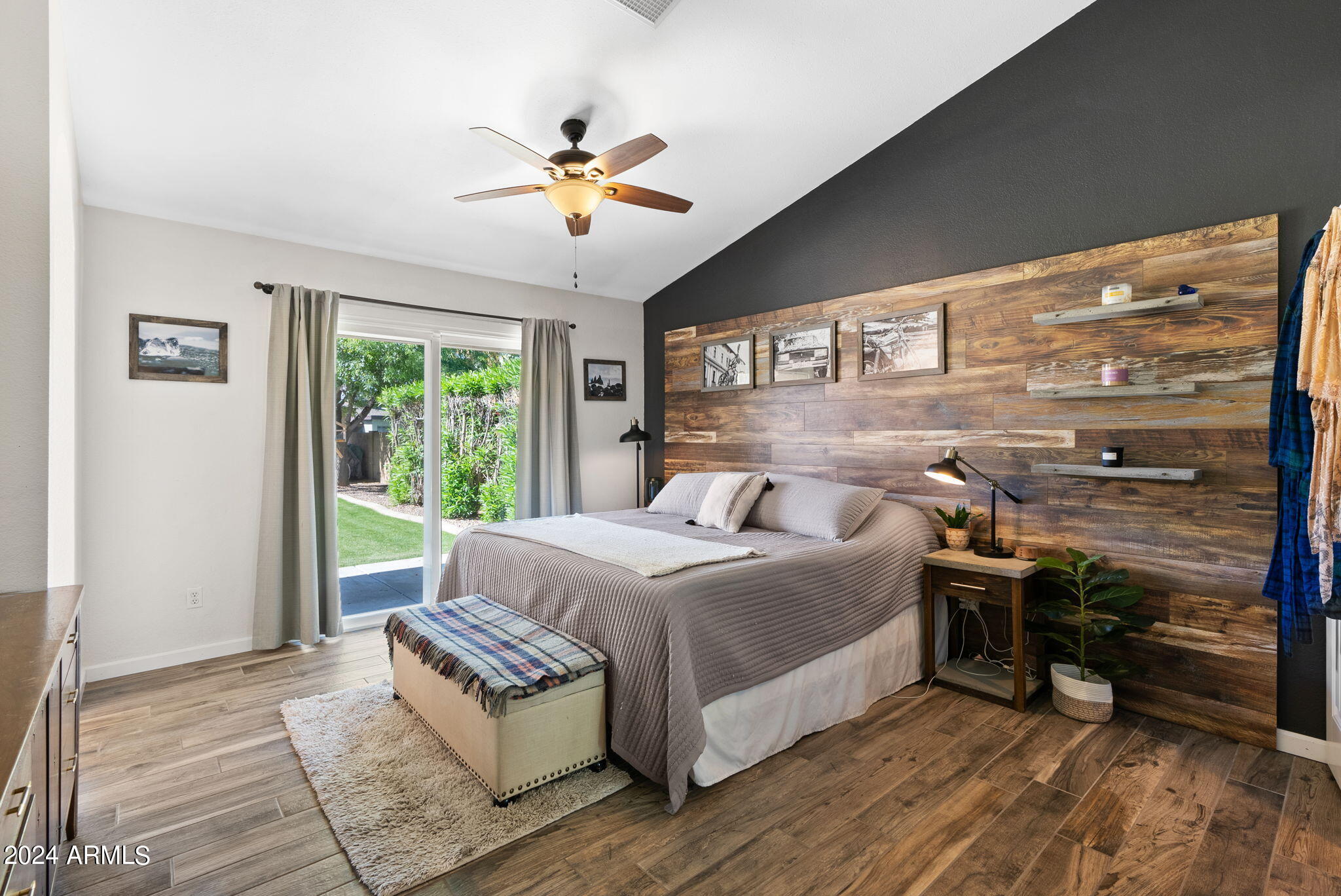 1909 W CALLE DEL NORTE