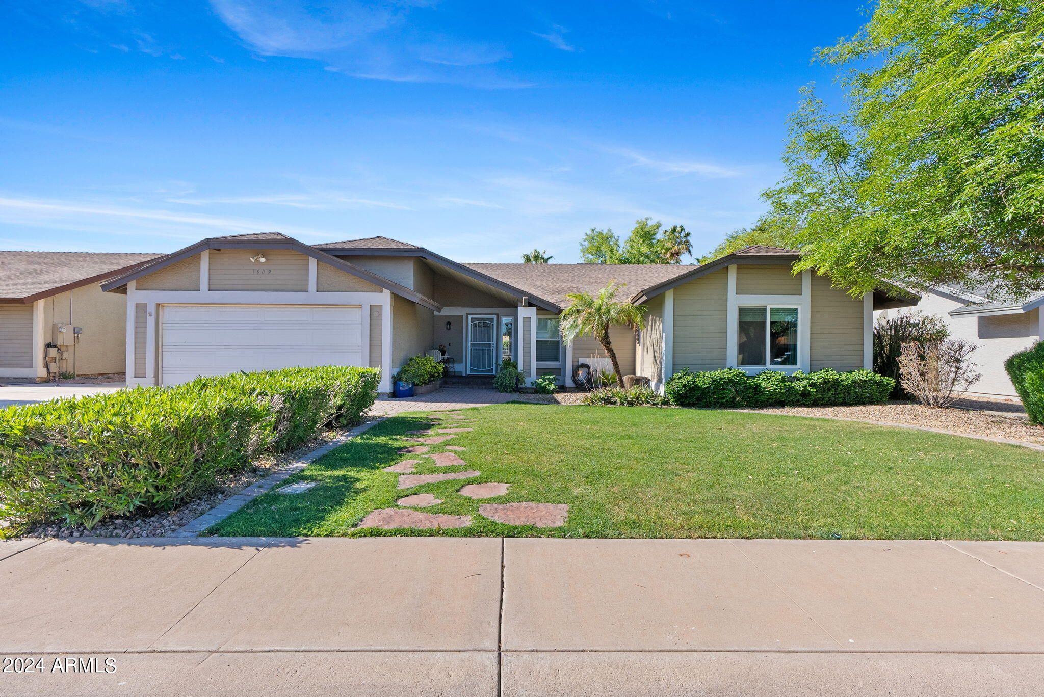 1909 W CALLE DEL NORTE