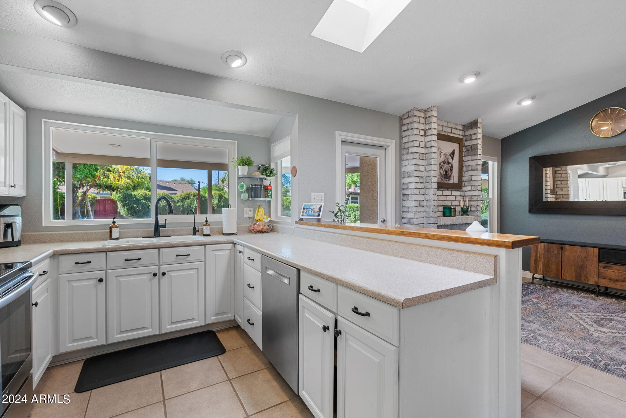 1909 W CALLE DEL NORTE