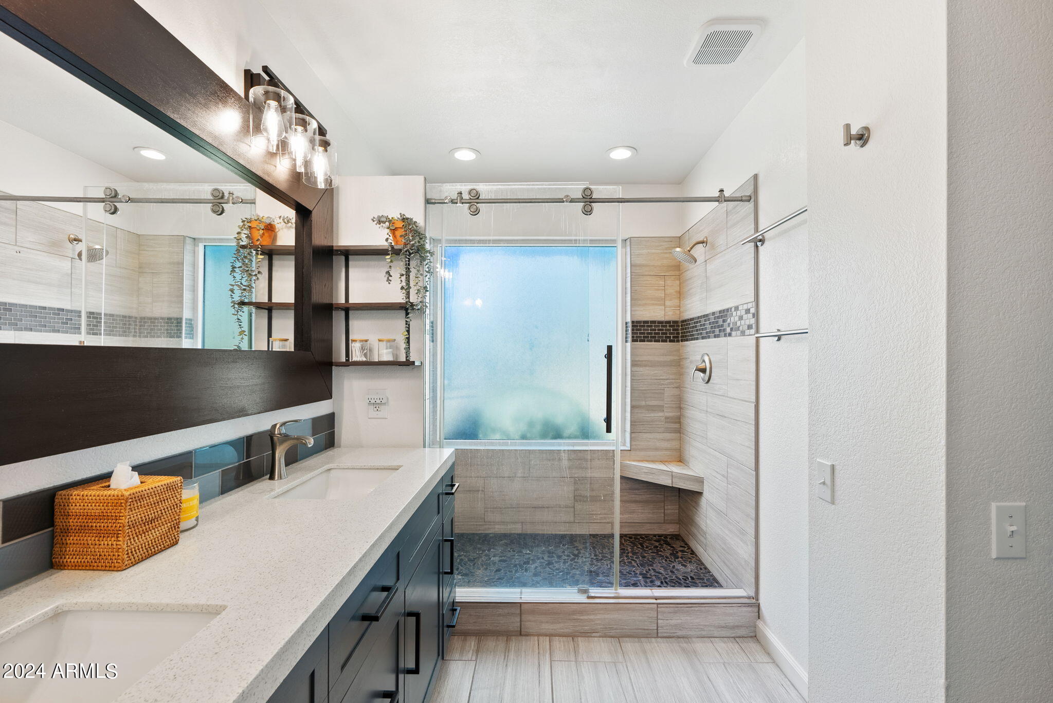 1909 W CALLE DEL NORTE