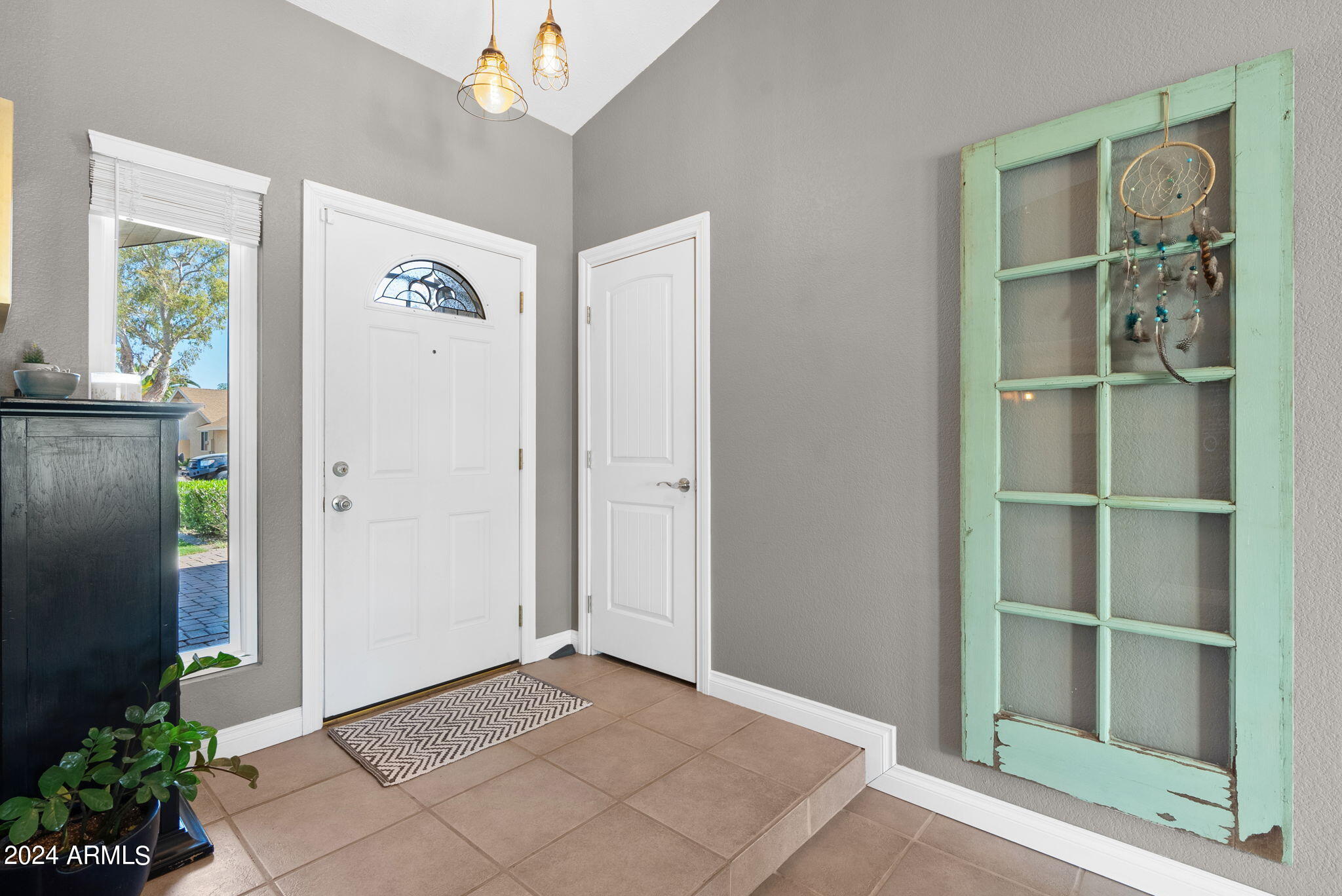 1909 W CALLE DEL NORTE