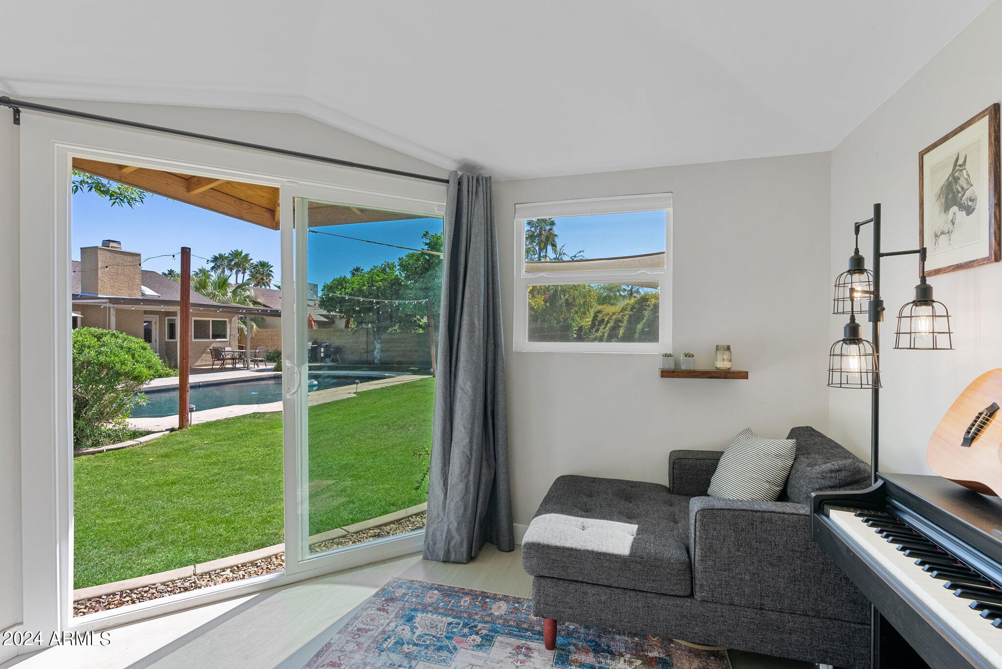 1909 W CALLE DEL NORTE