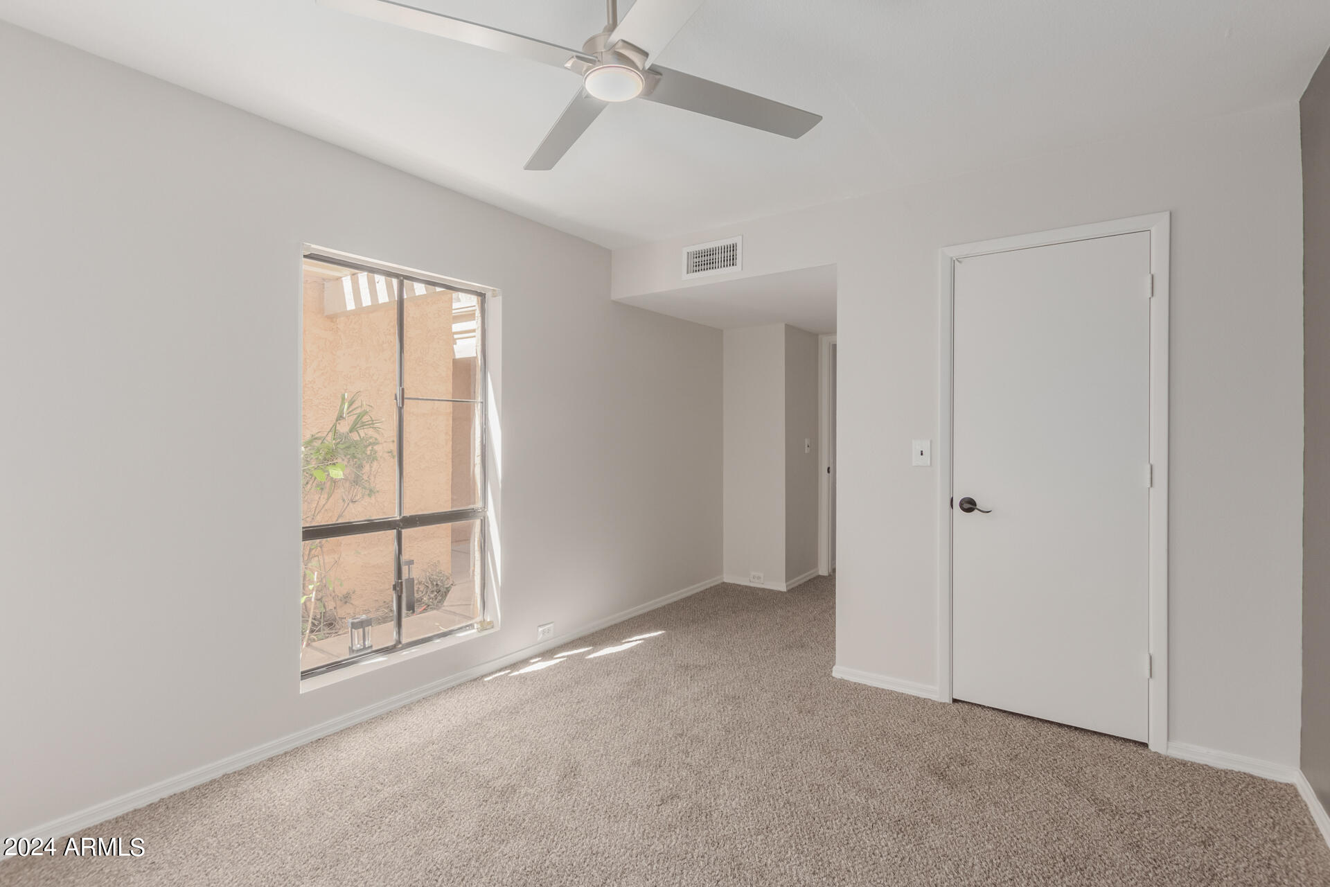 1036 E CLINTON
