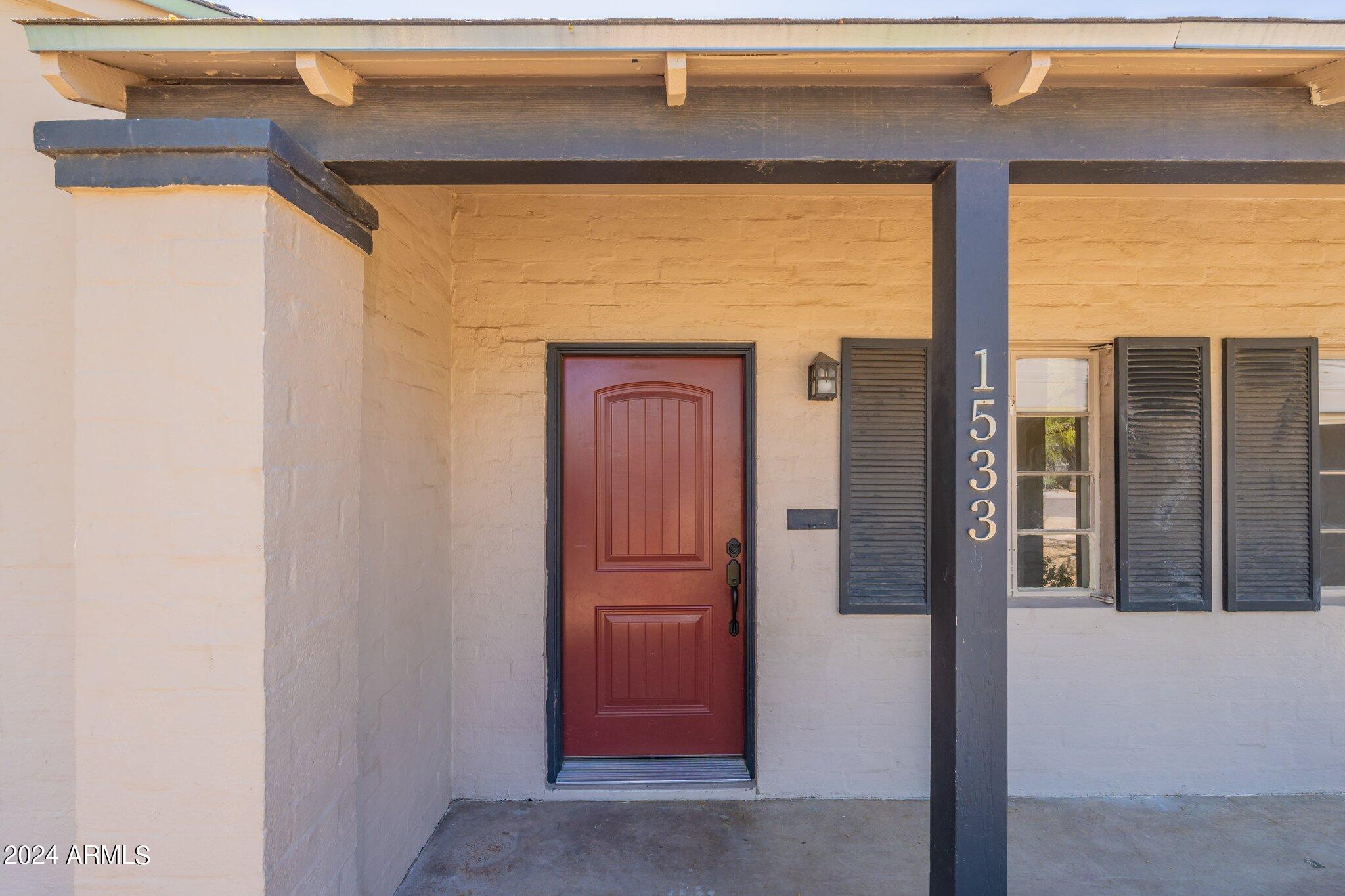 1533 W VERDE Lane
