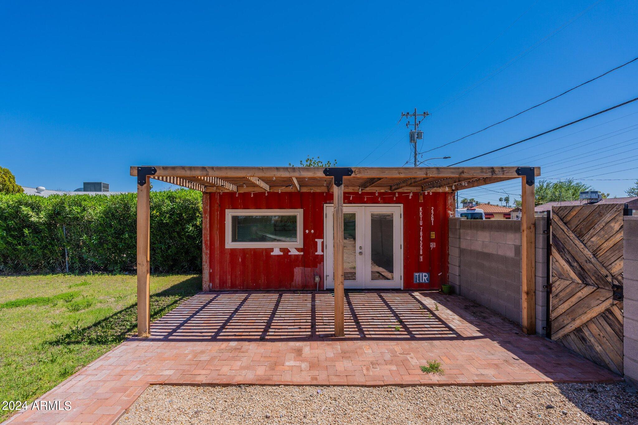 1533 W VERDE Lane