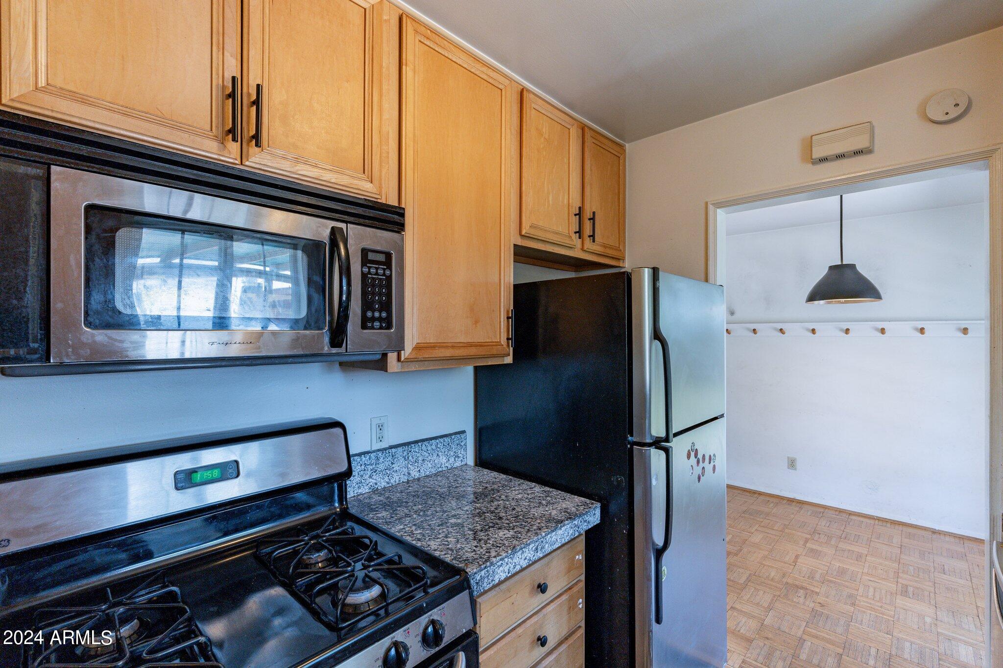 1533 W VERDE Lane