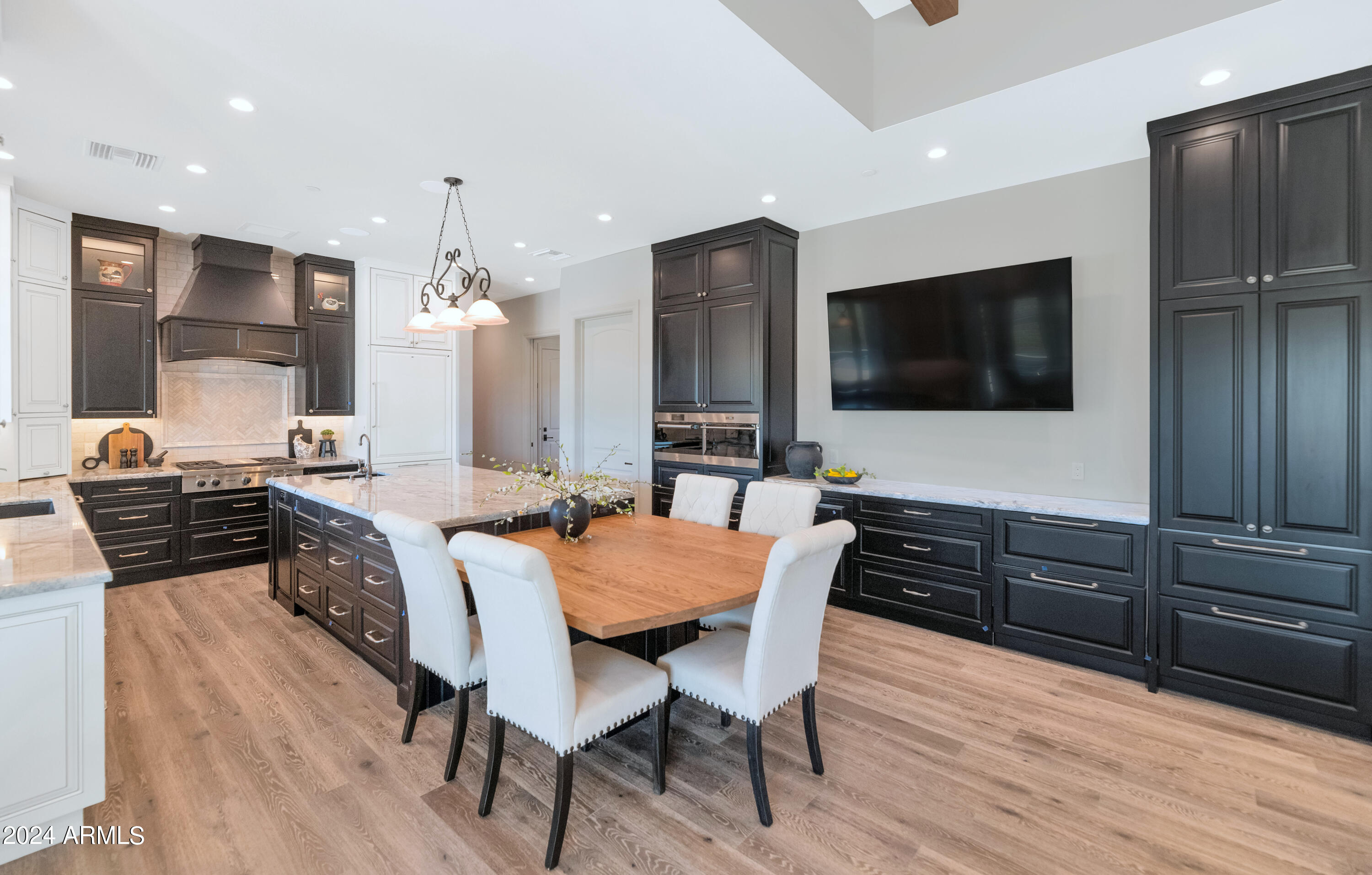 10779 E Whitethorn Drive