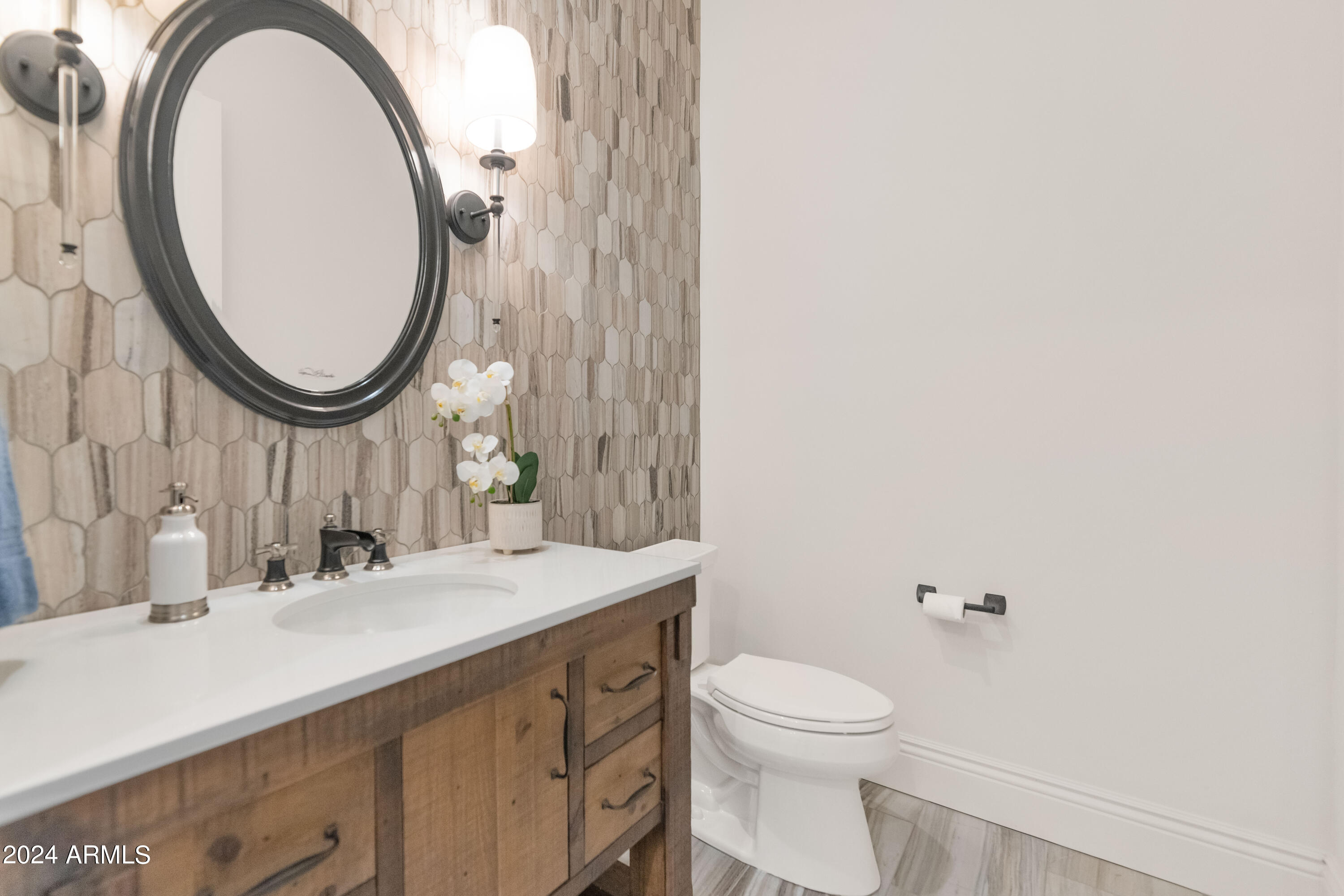 10779 E Whitethorn Drive