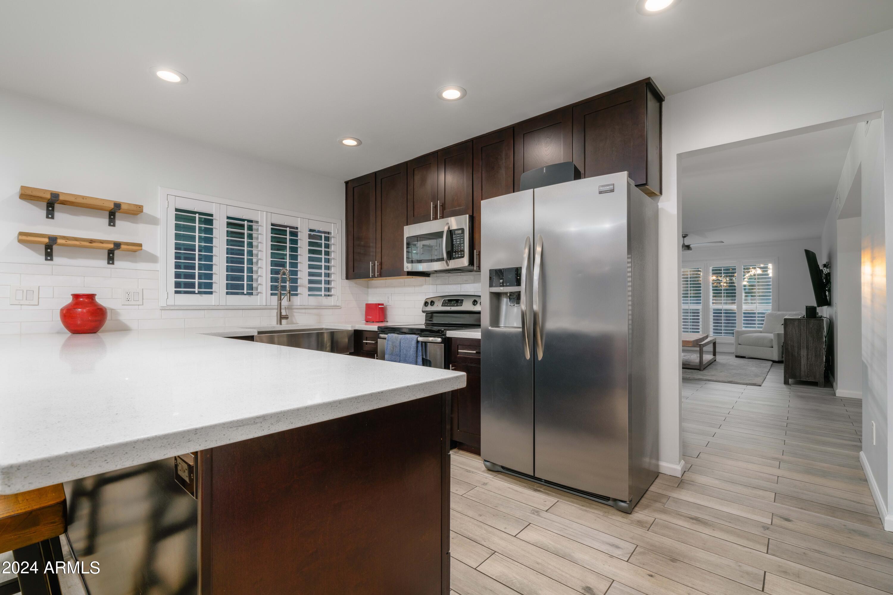 7811 N VIA DEL MUNDO