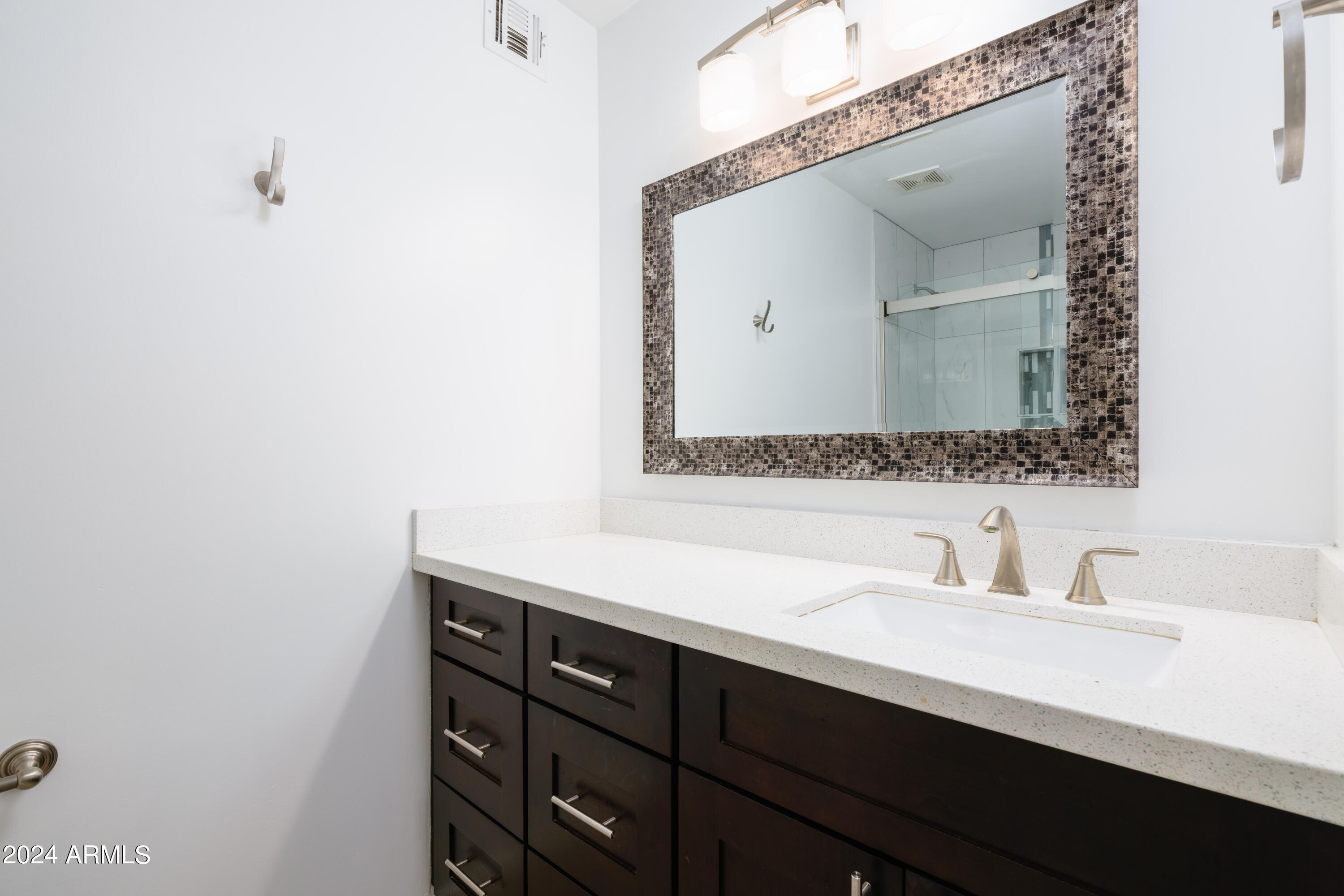 7811 N VIA DEL MUNDO