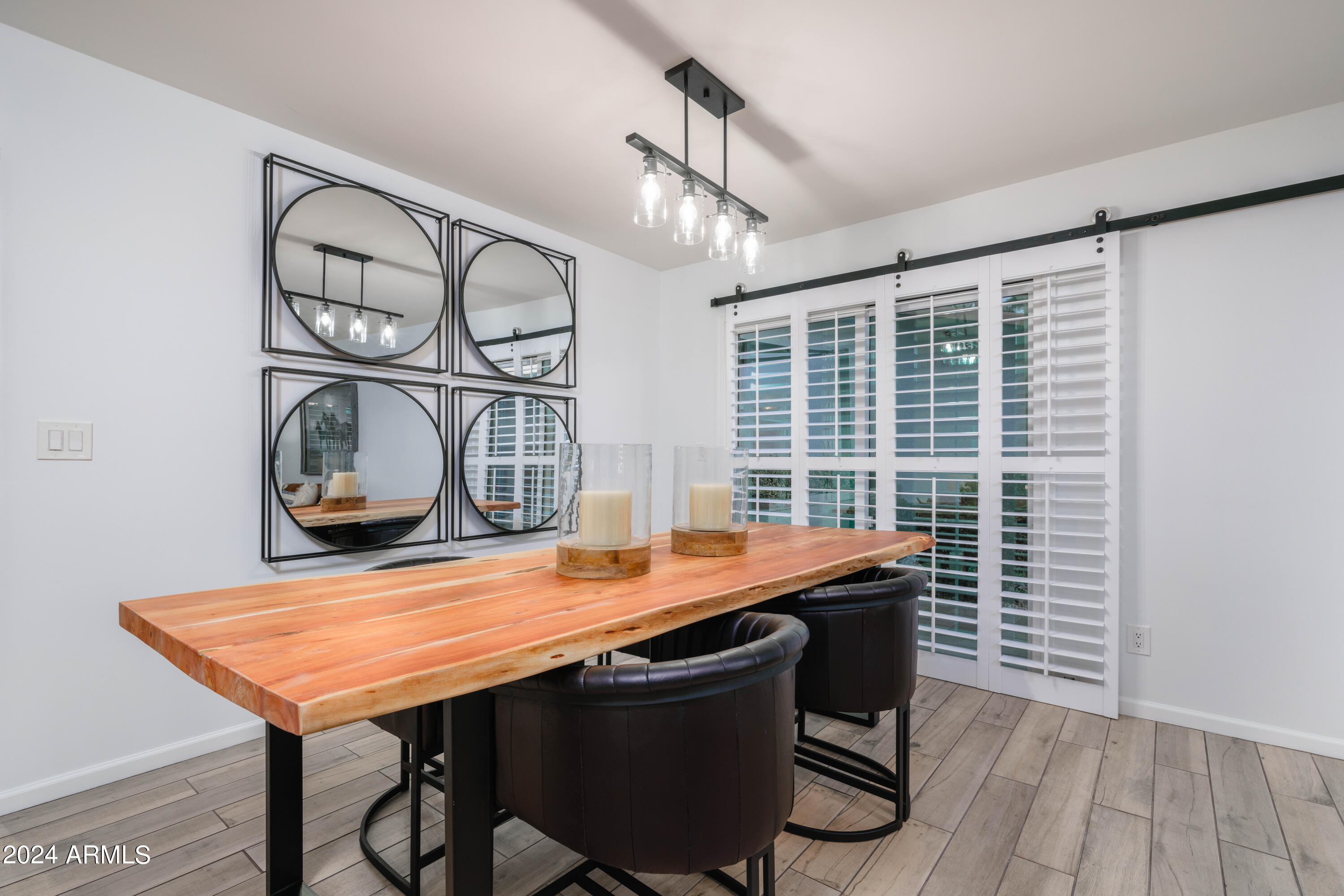 7811 N VIA DEL MUNDO