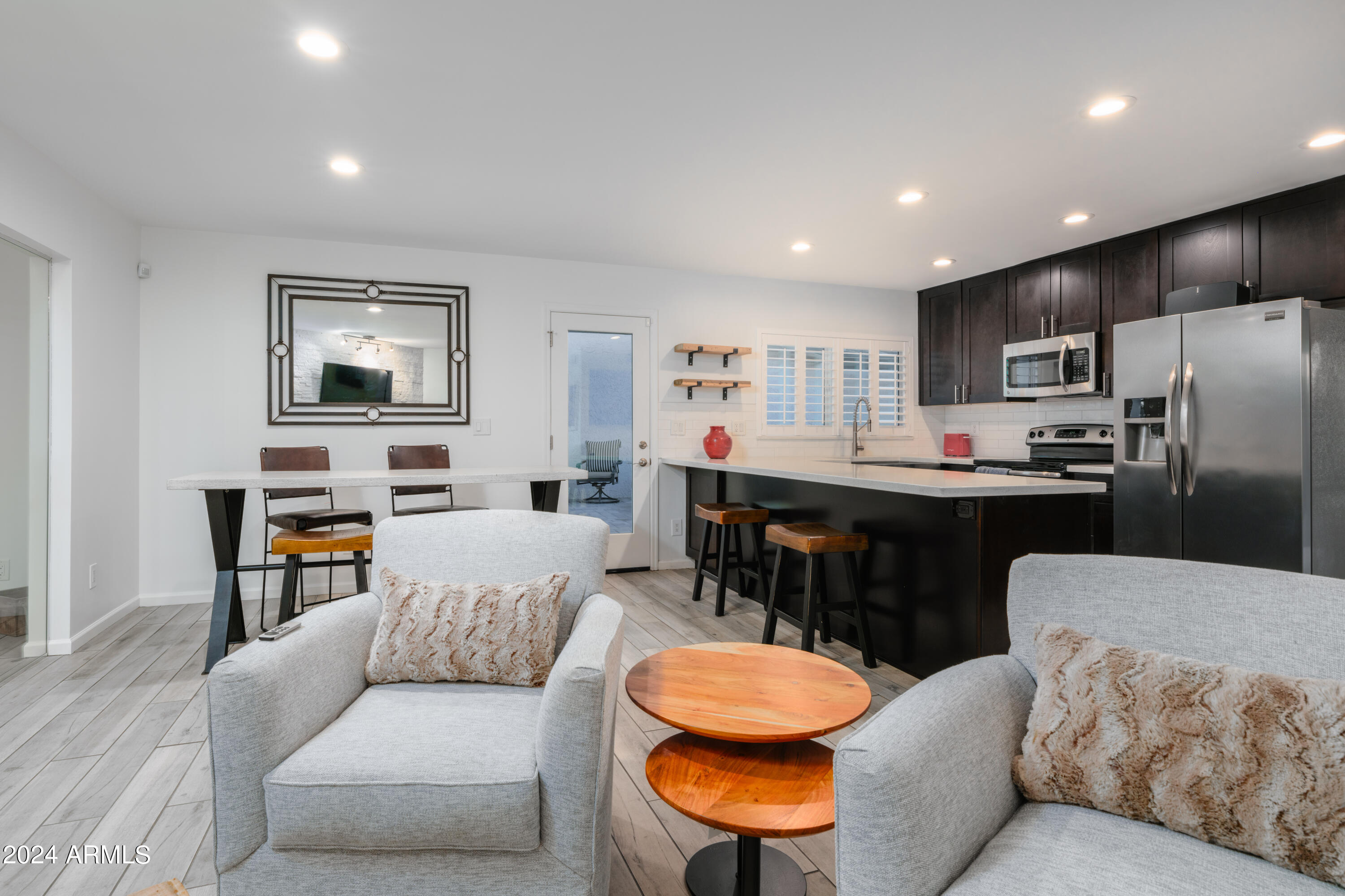 7811 N VIA DEL MUNDO