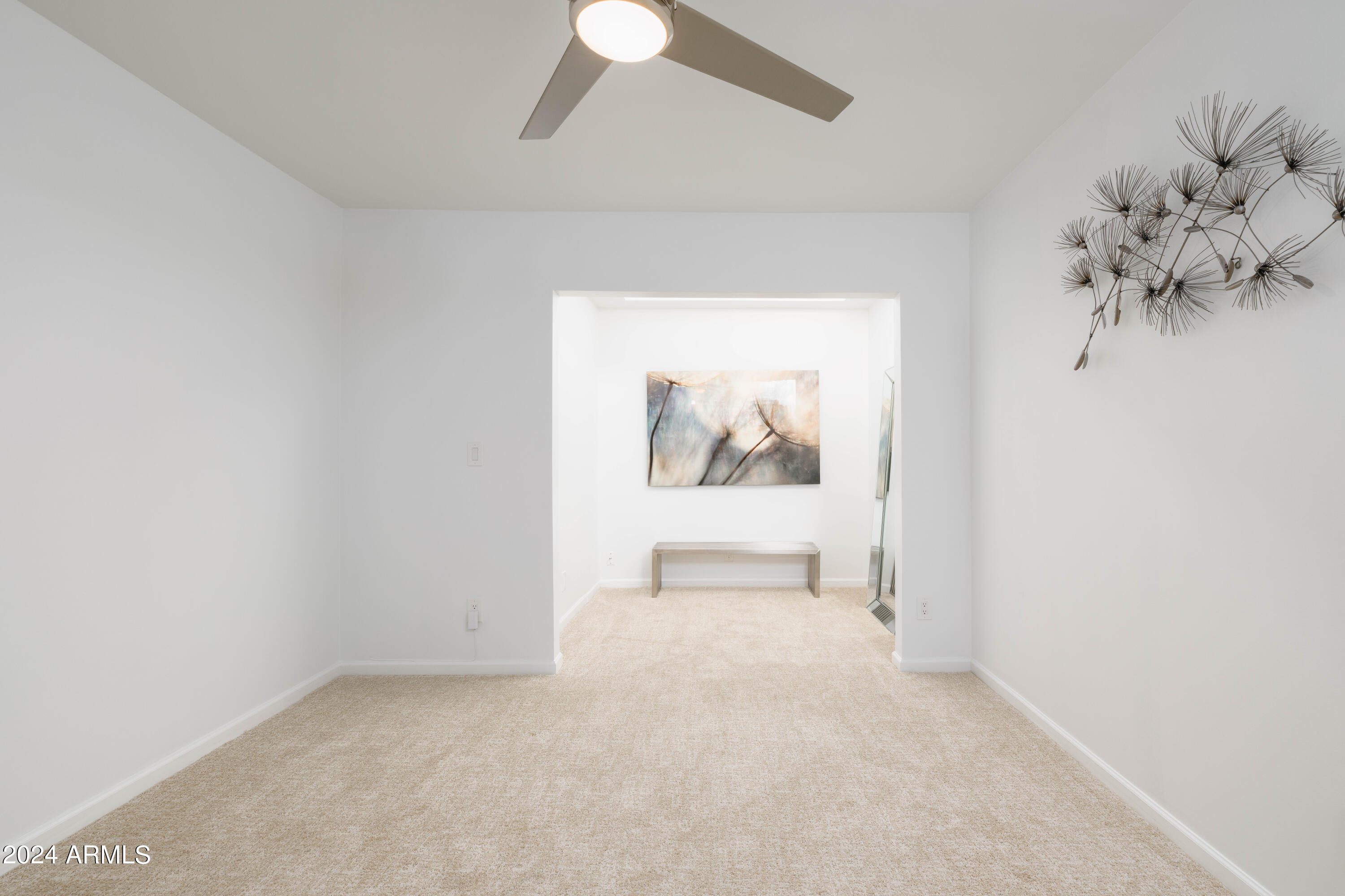 7811 N VIA DEL MUNDO