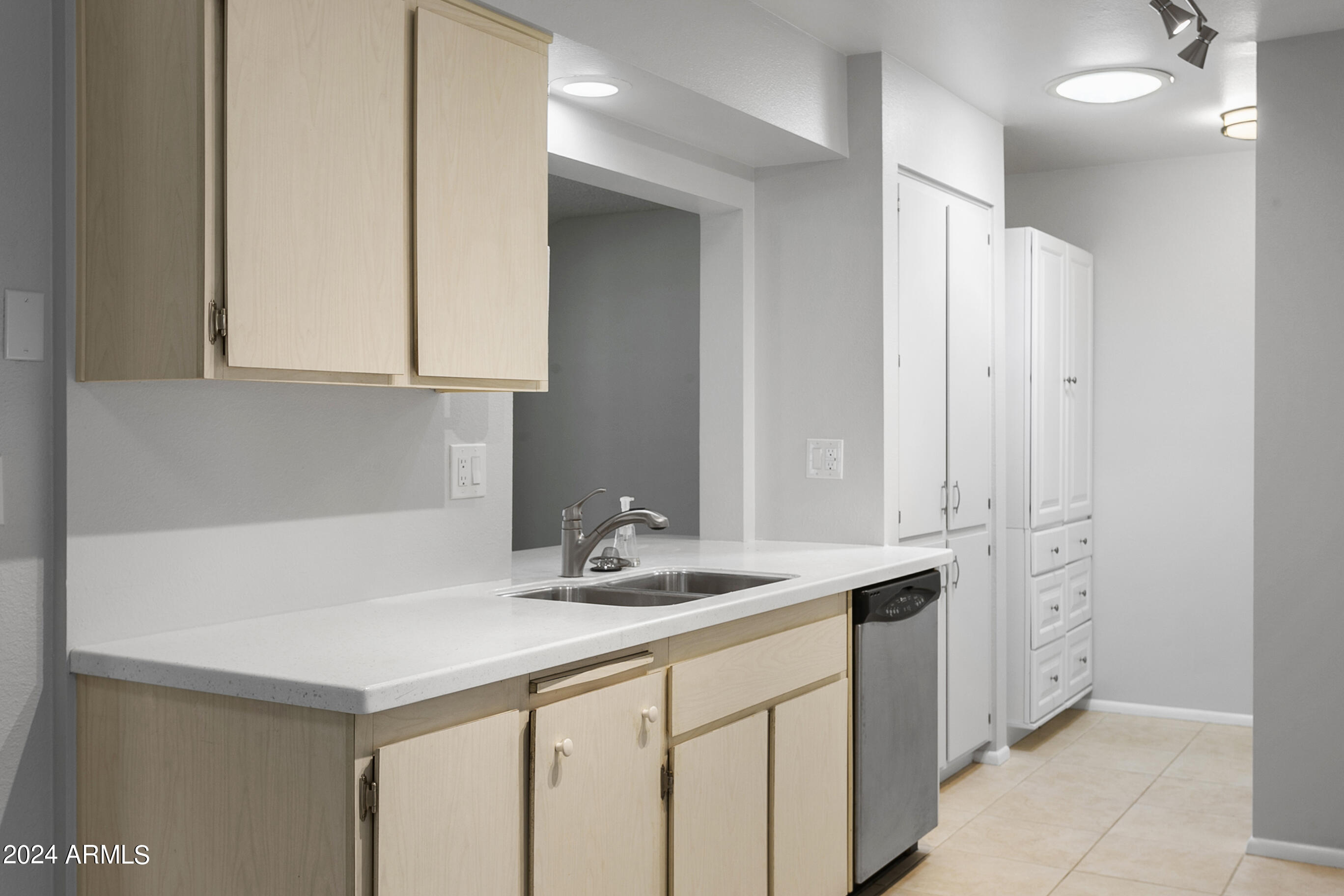 10312 W Kingswood Circle