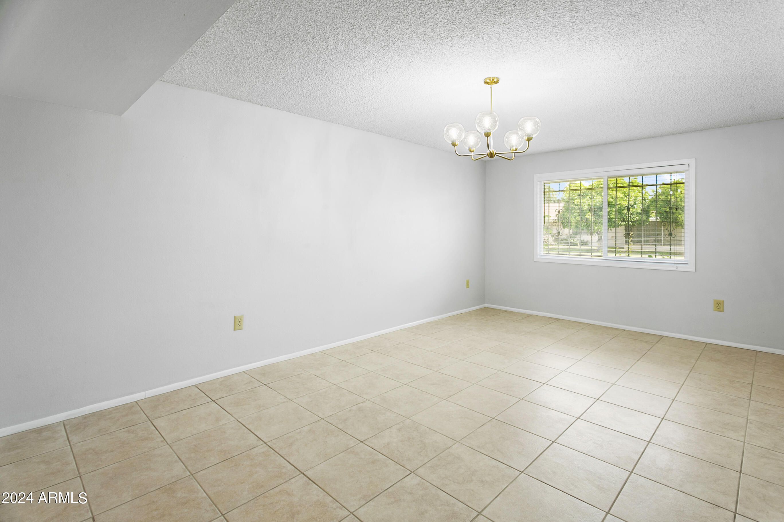 10312 W Kingswood Circle