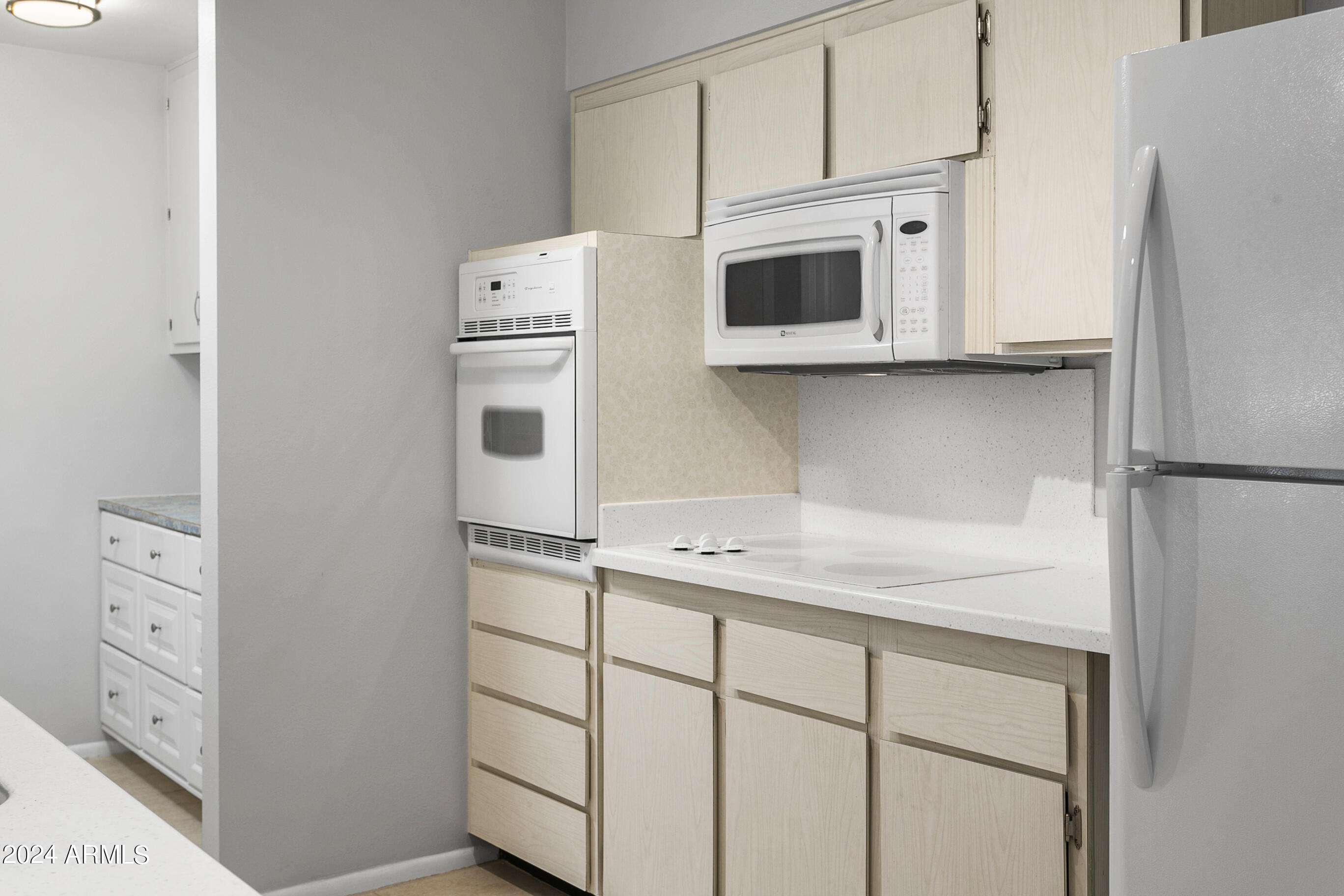 10312 W Kingswood Circle