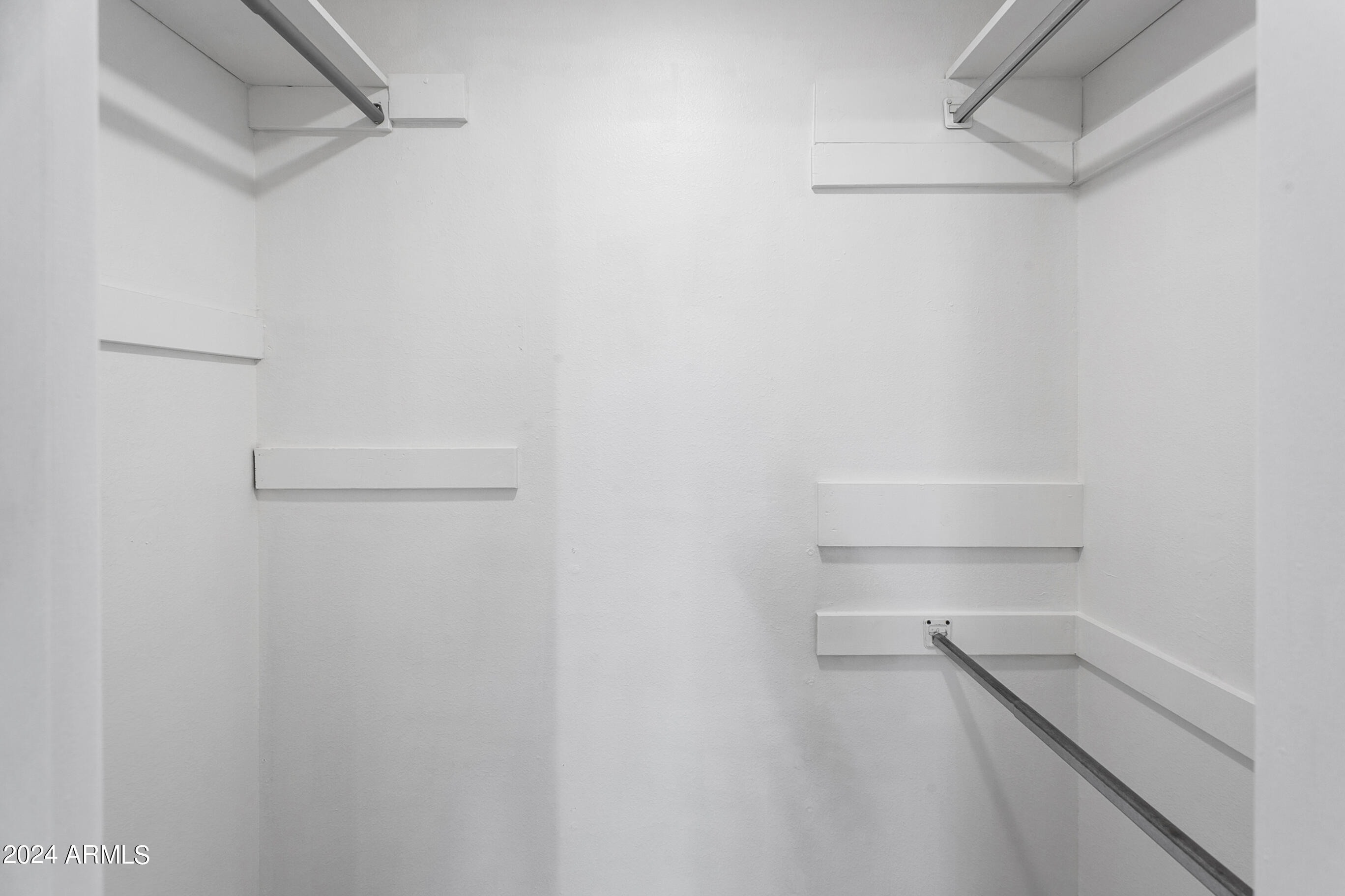 10312 W Kingswood Circle