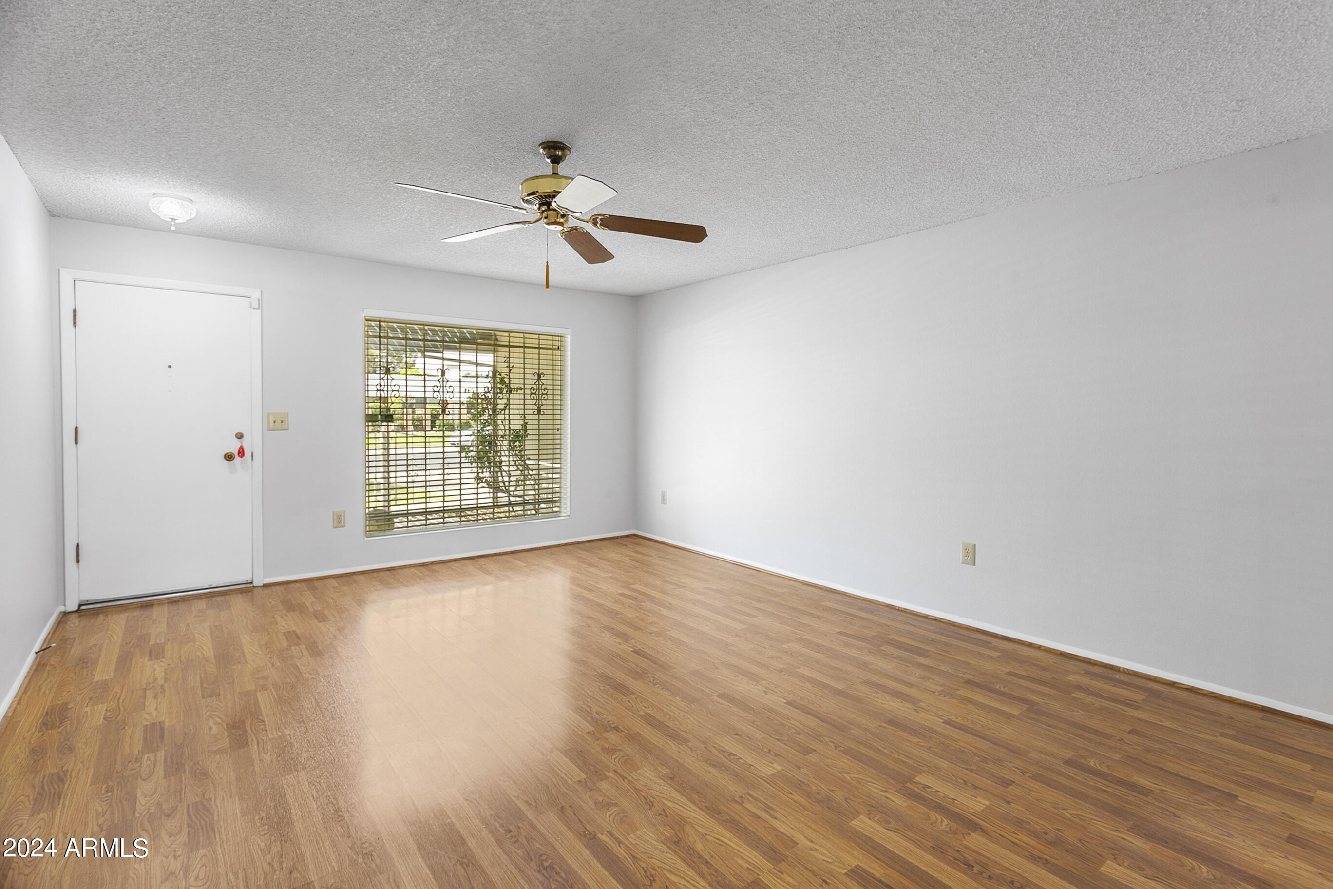 10312 W Kingswood Circle