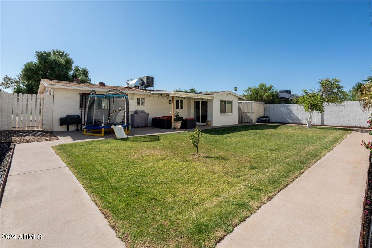 2323 N 51ST Place