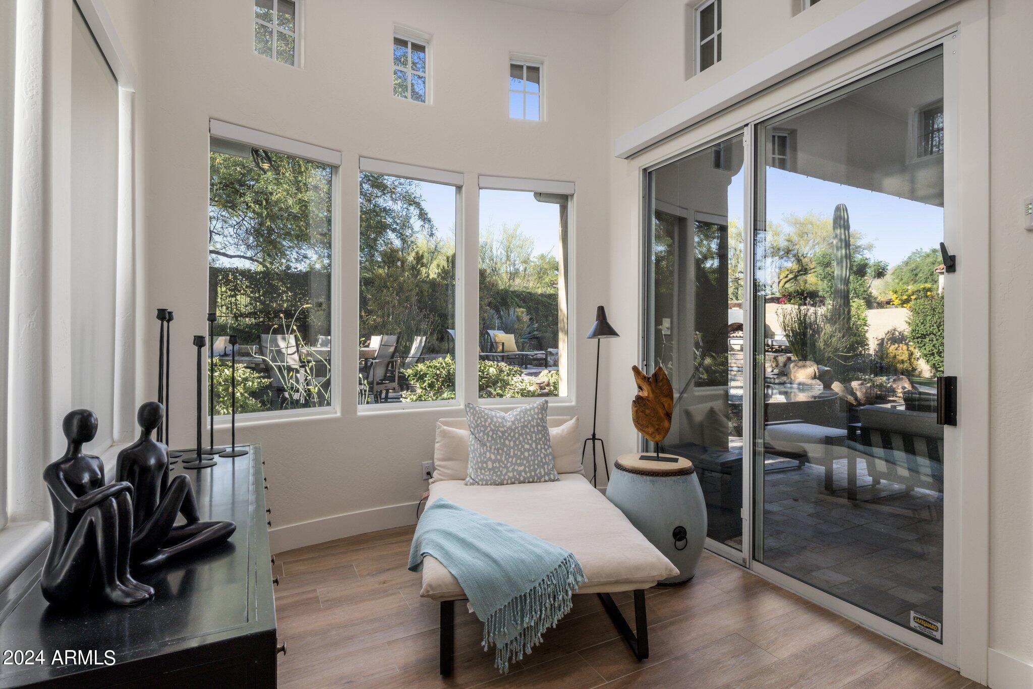 9528 E MOUNTAIN SPRING Road