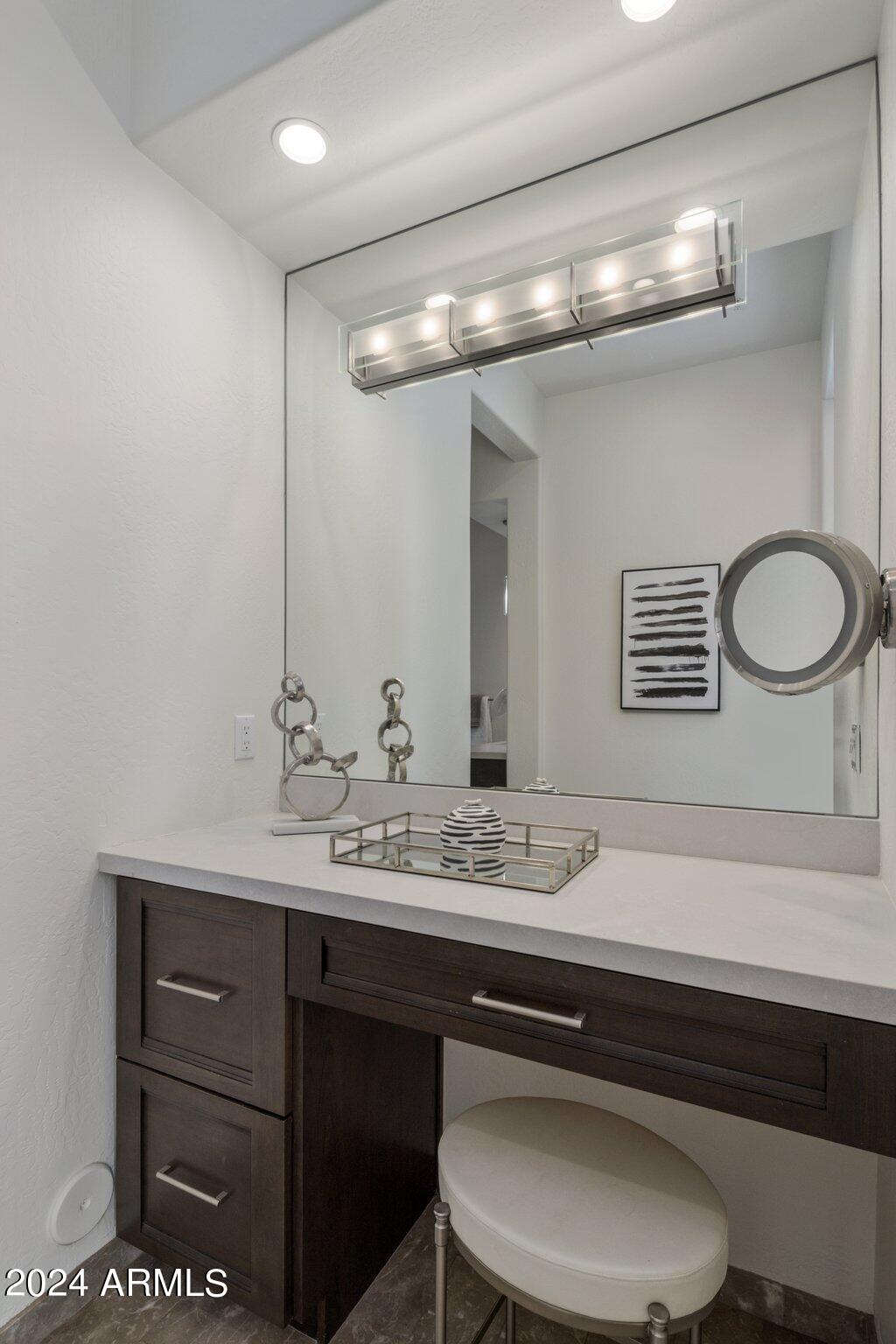 9528 E MOUNTAIN SPRING Road