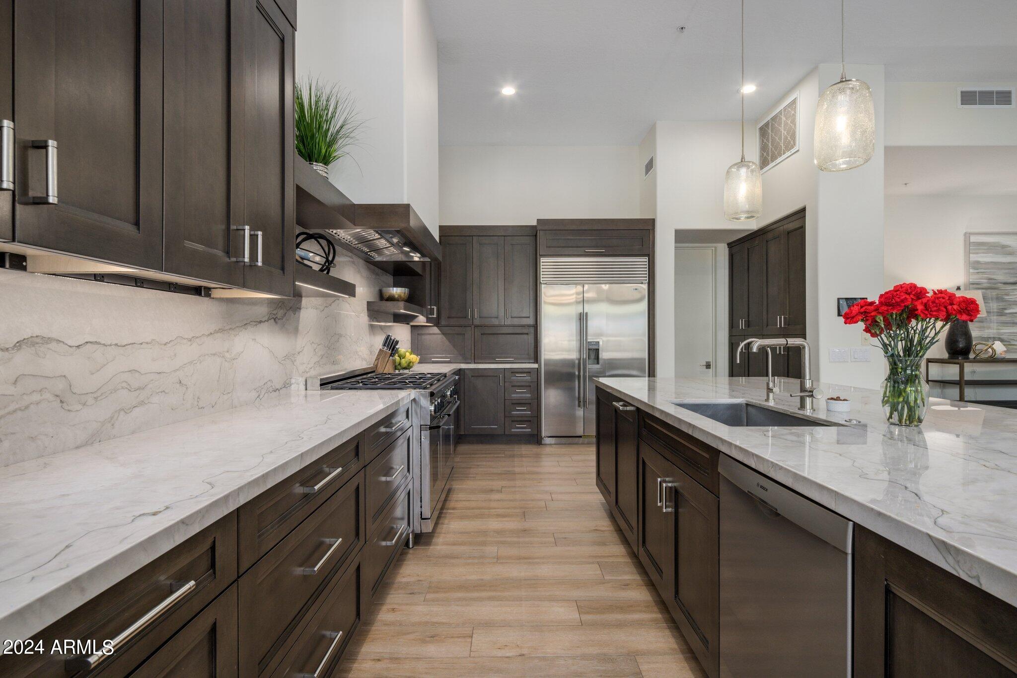 9528 E MOUNTAIN SPRING Road