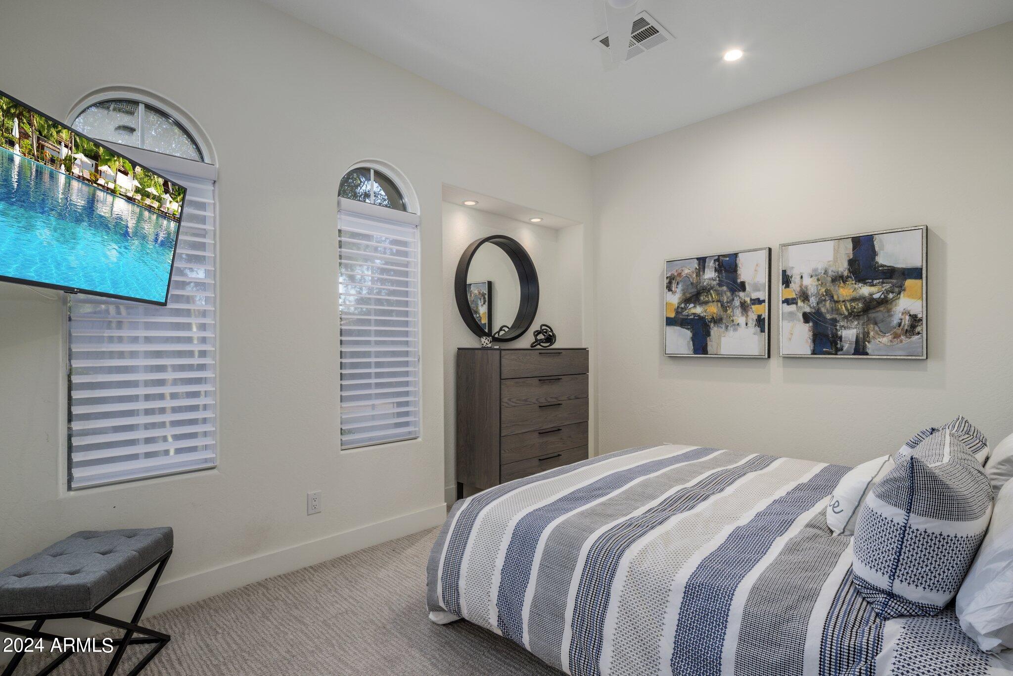 9528 E MOUNTAIN SPRING Road