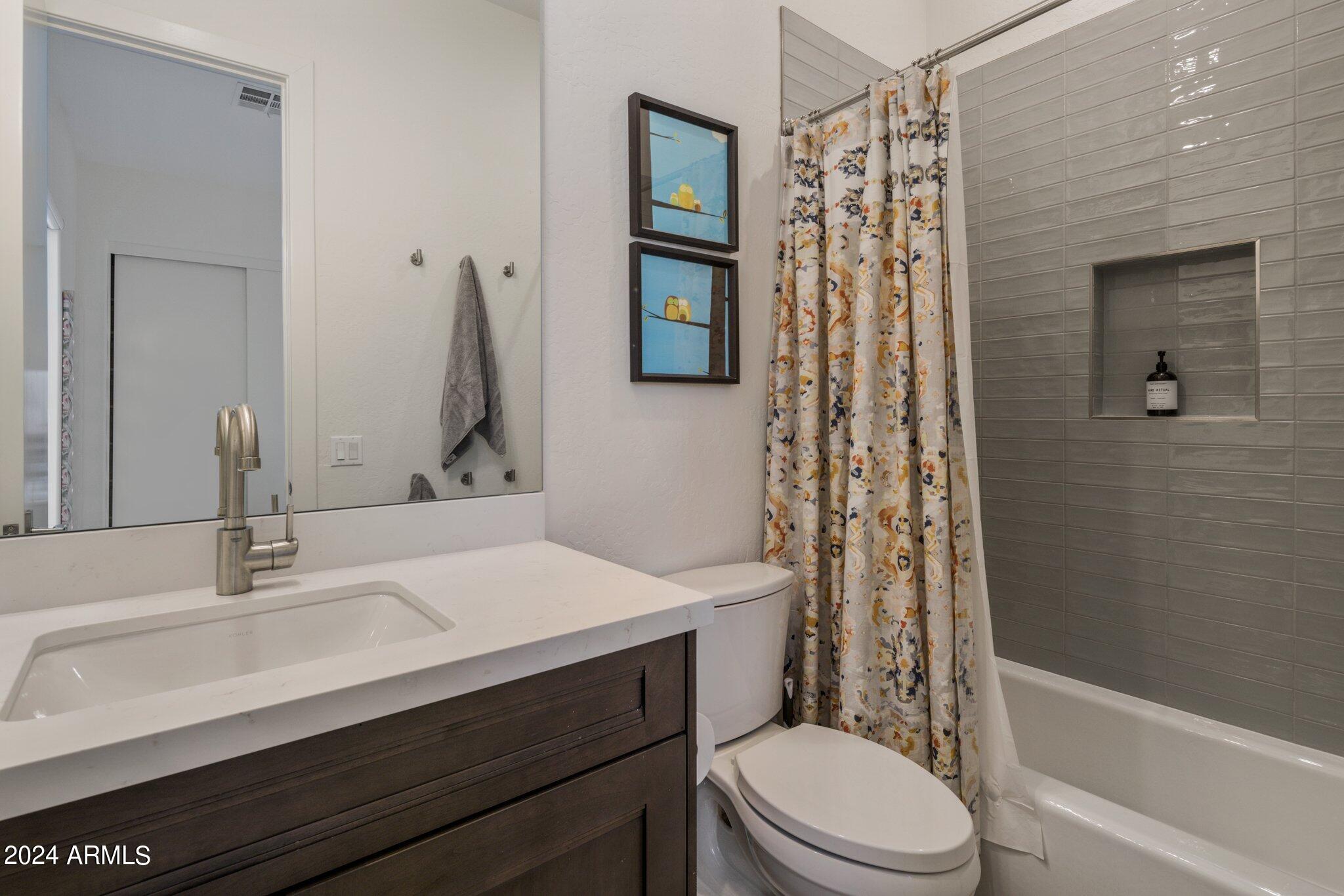 9528 E MOUNTAIN SPRING Road