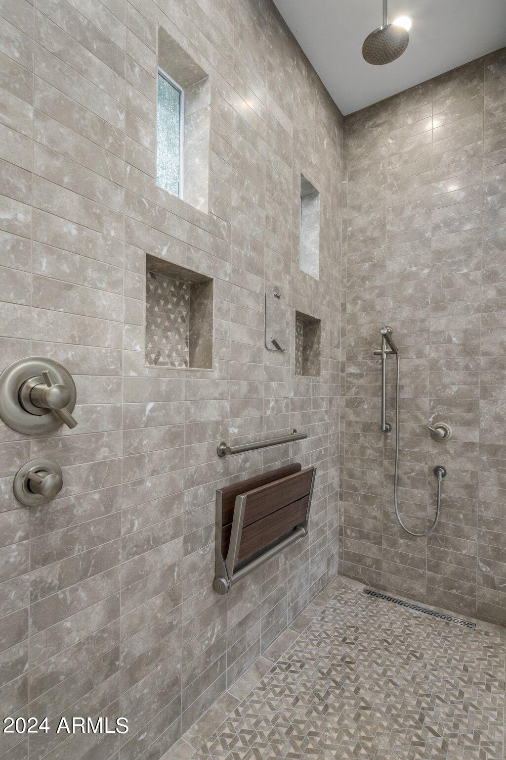 9528 E MOUNTAIN SPRING Road