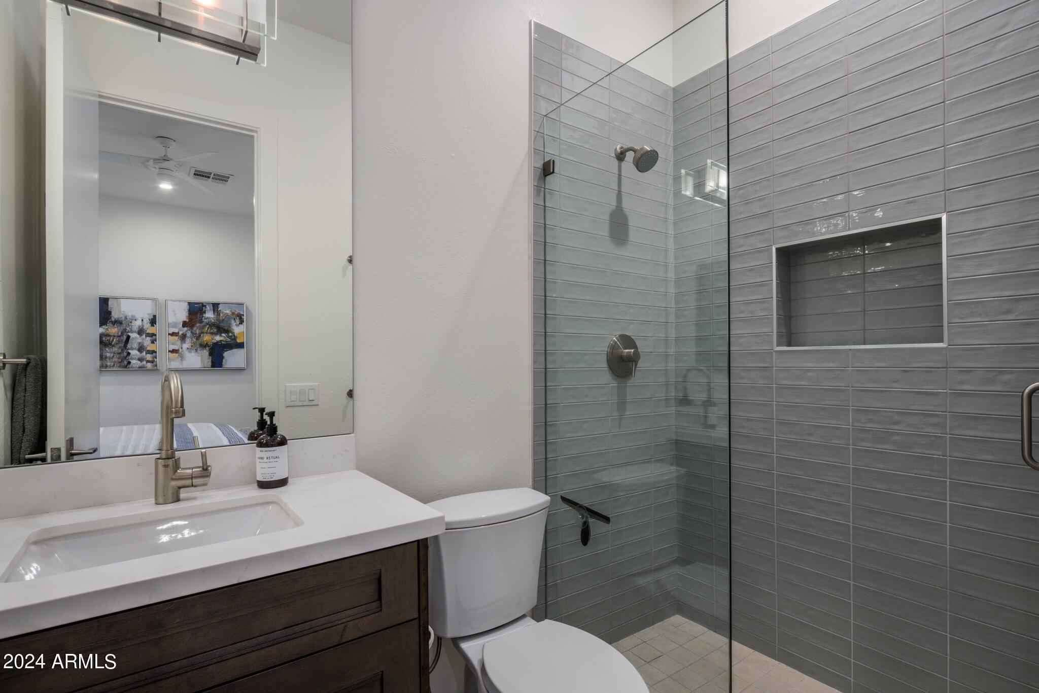 9528 E MOUNTAIN SPRING Road