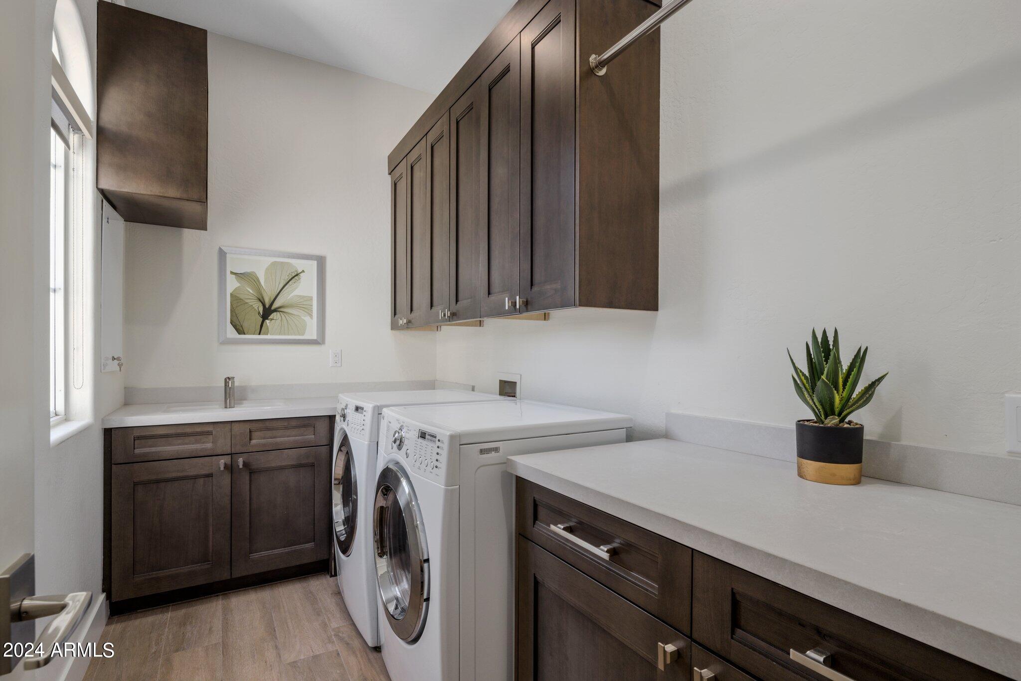 9528 E MOUNTAIN SPRING Road