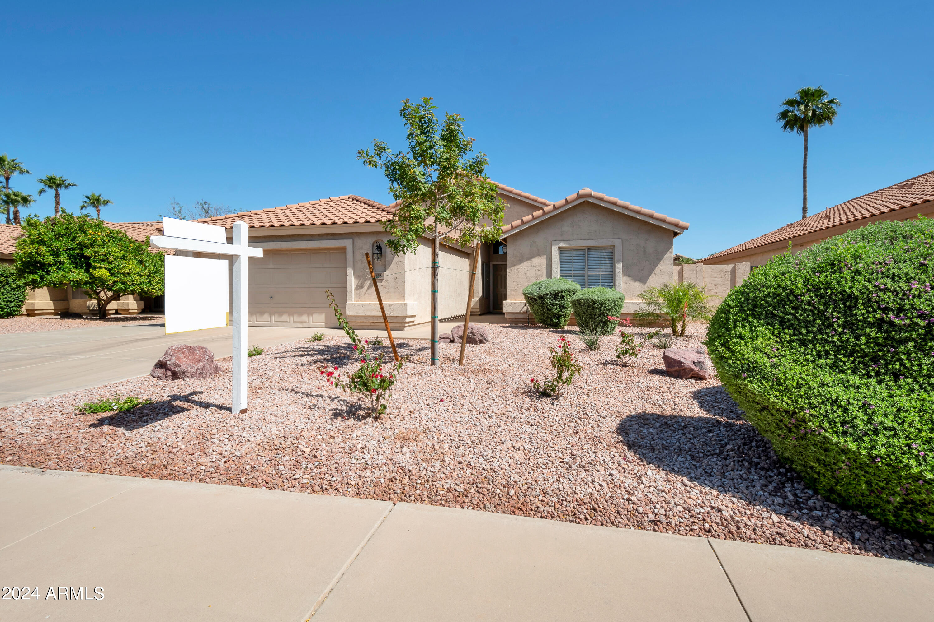 322 E RAWHIDE Avenue