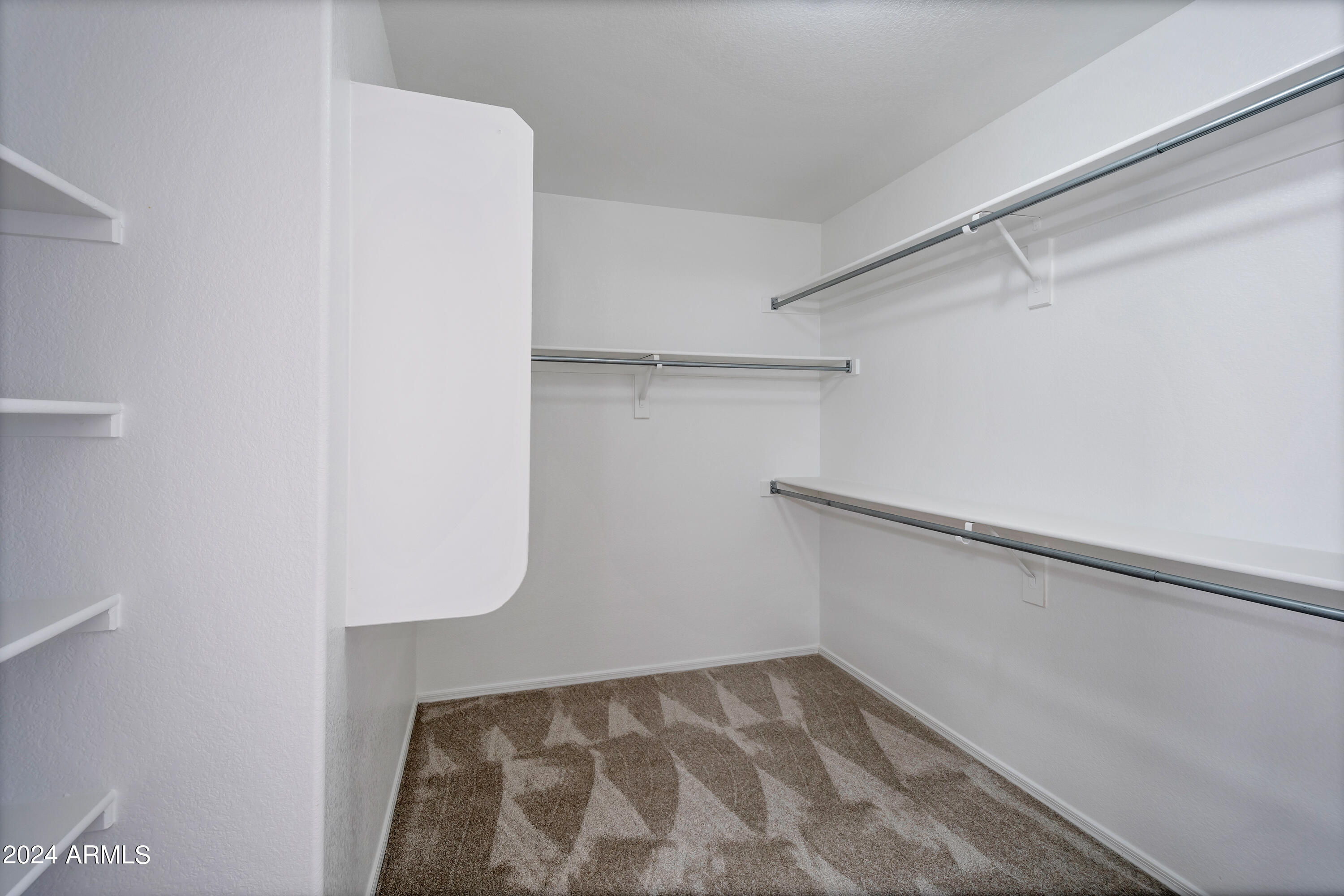 322 E RAWHIDE Avenue