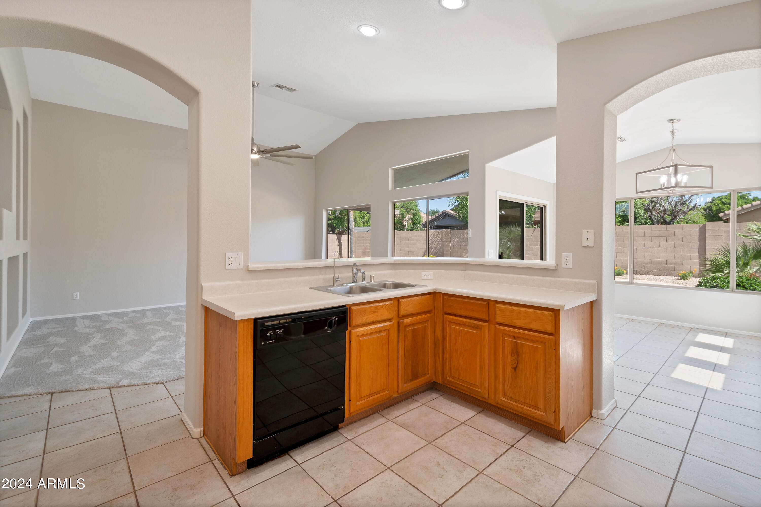 322 E RAWHIDE Avenue