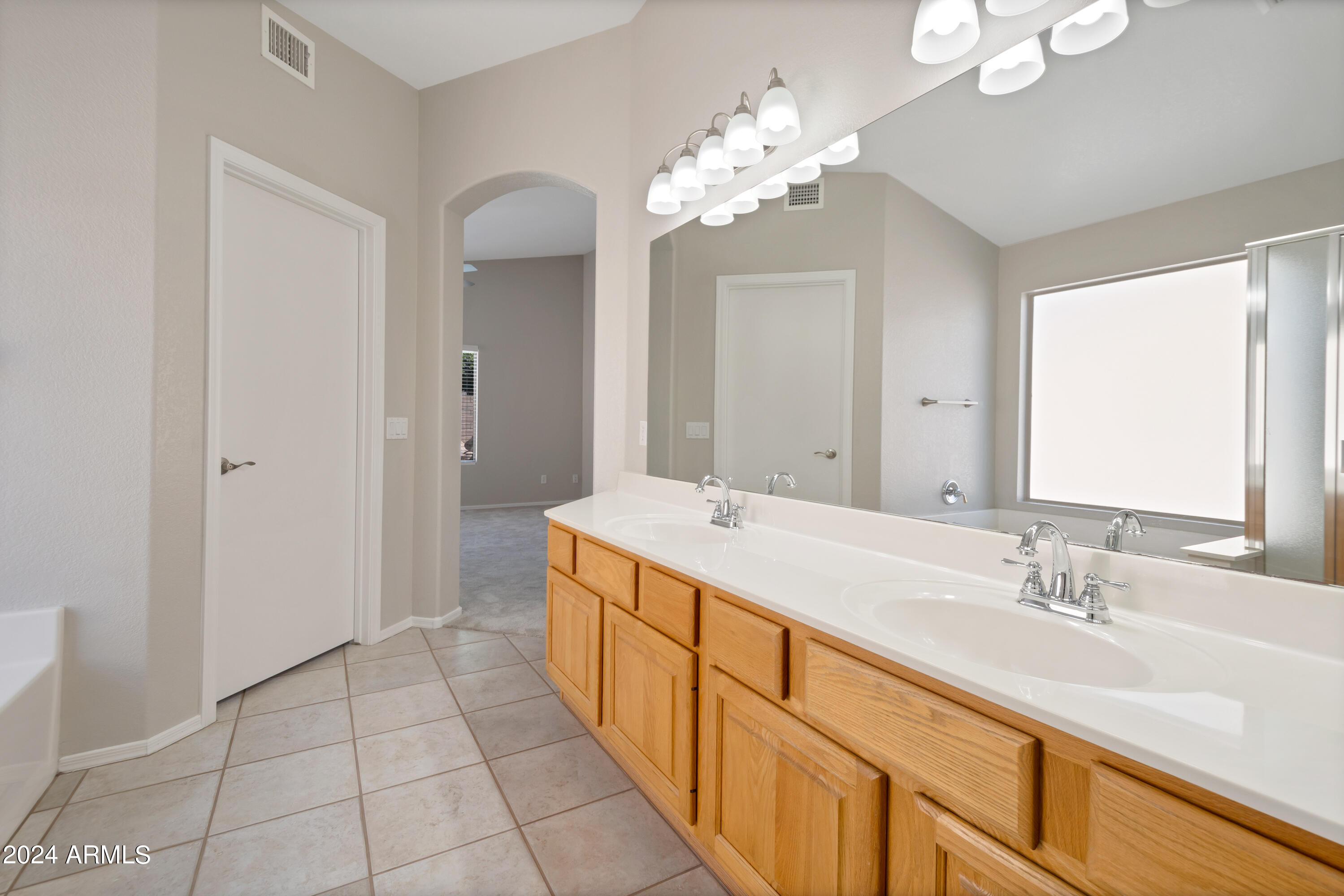 322 E RAWHIDE Avenue