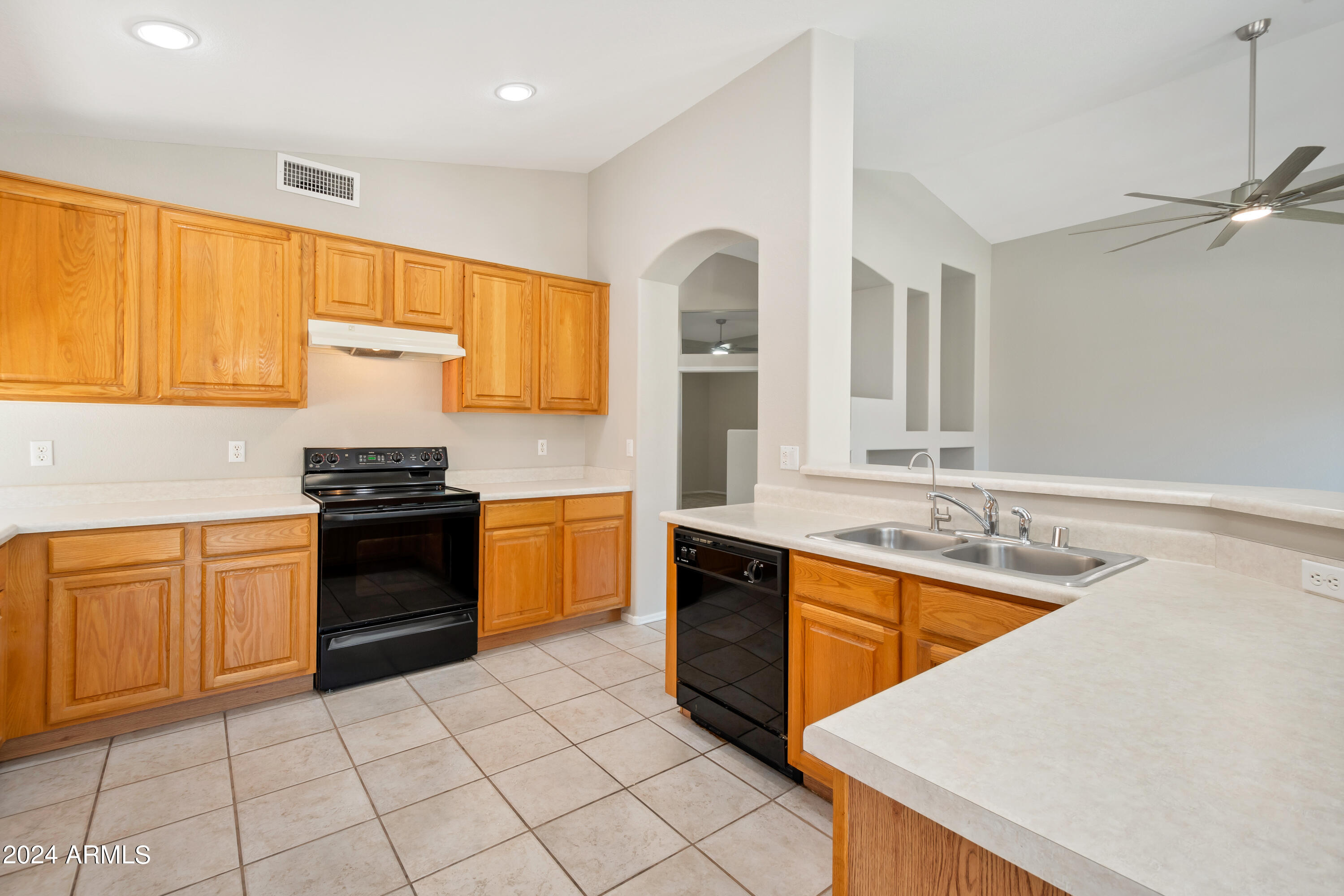 322 E RAWHIDE Avenue