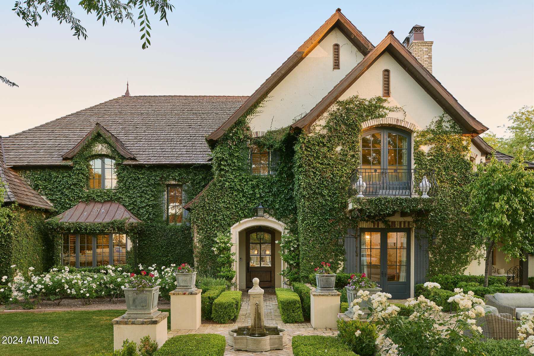 6039 E MARIPOSA Street