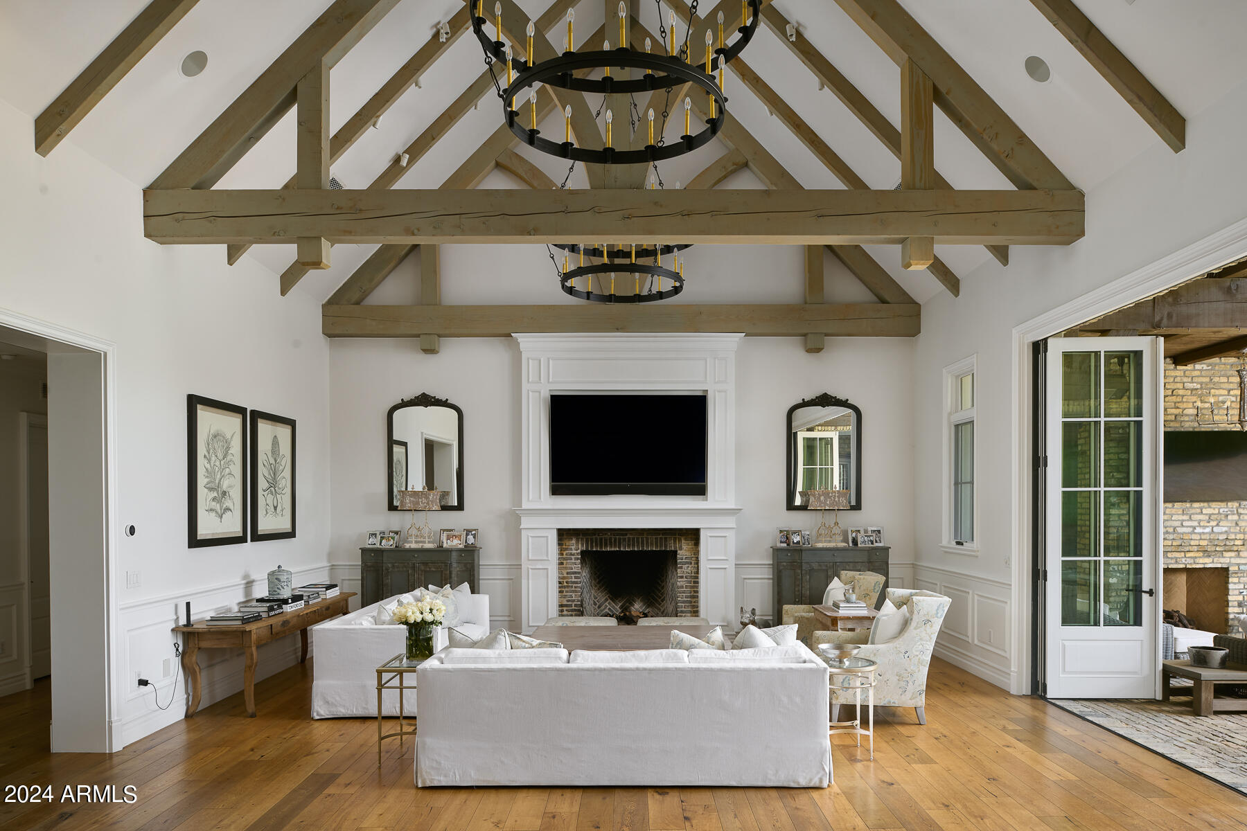 6039 E MARIPOSA Street